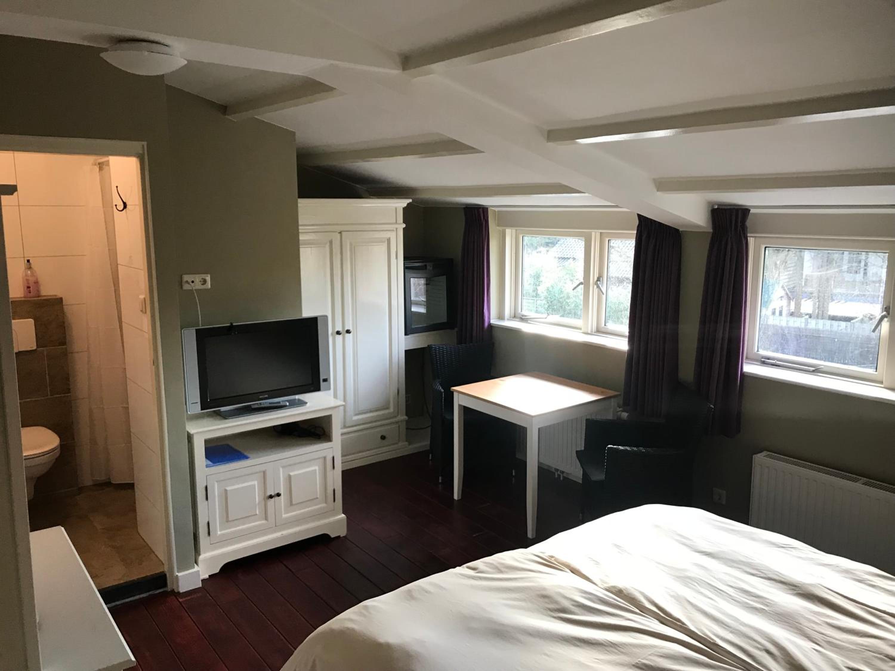 Beachroom view 4