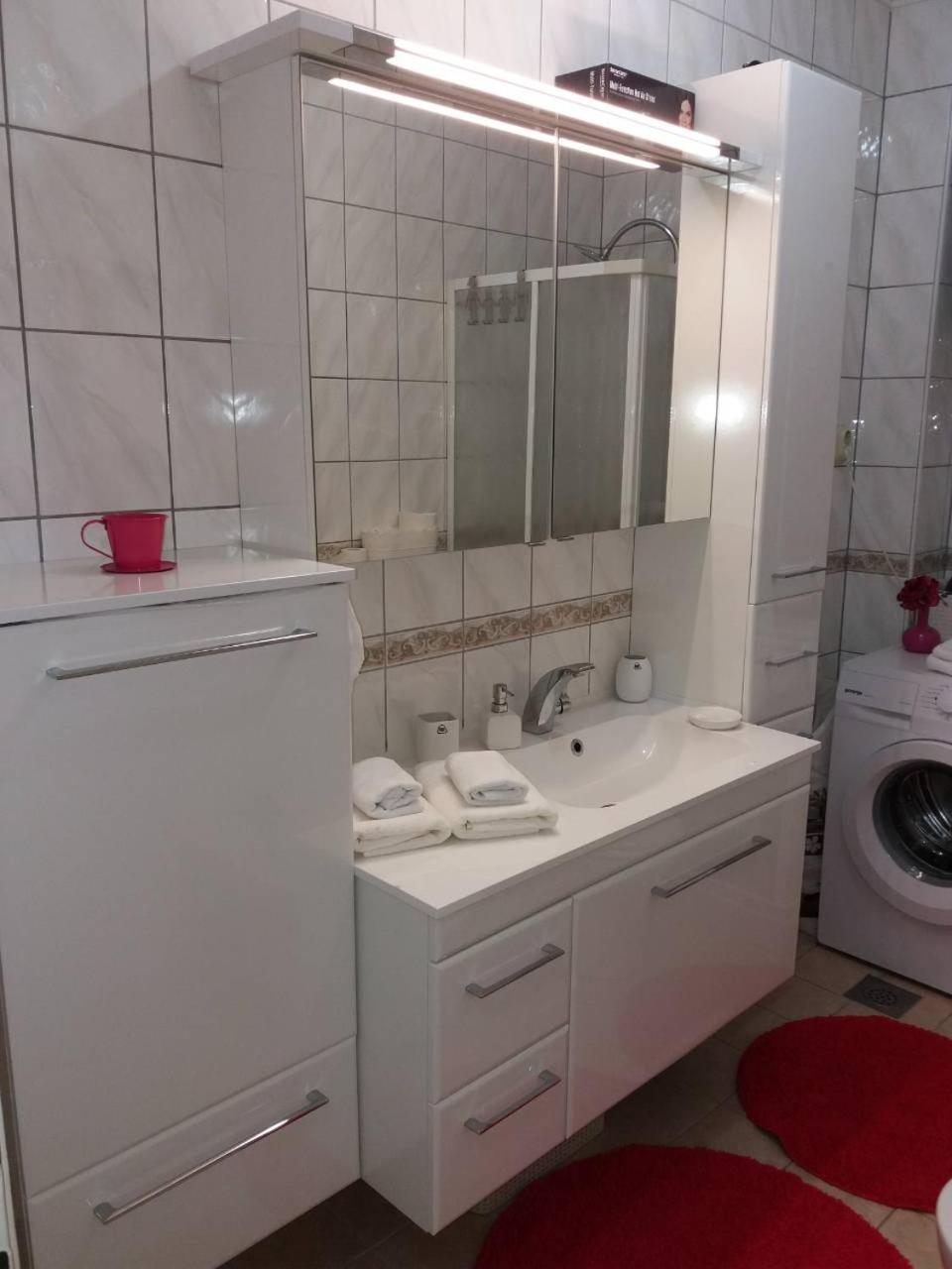 Photo 32