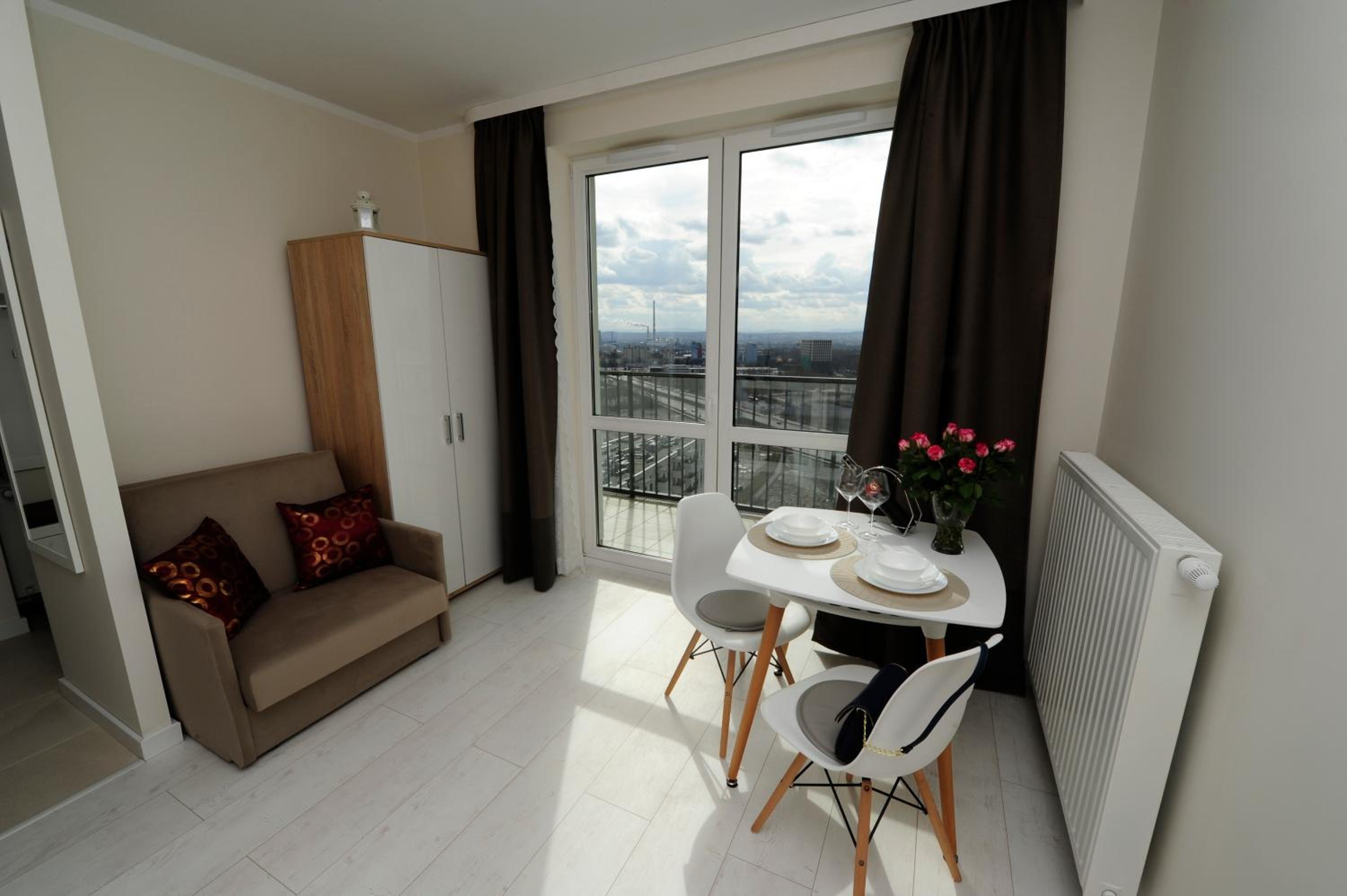 Romantic Sky Apartment- 15th floor view 4