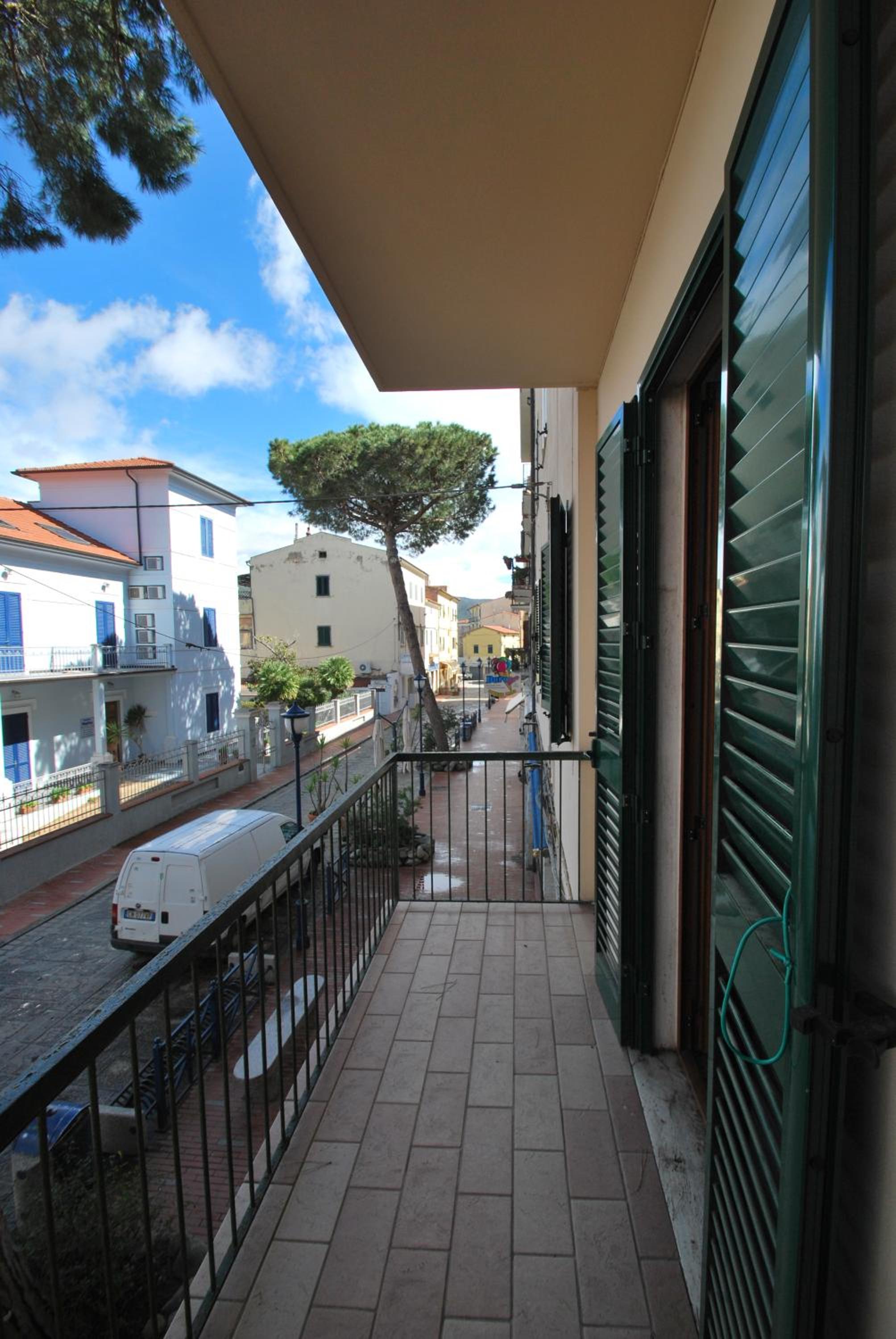 Limone view 5