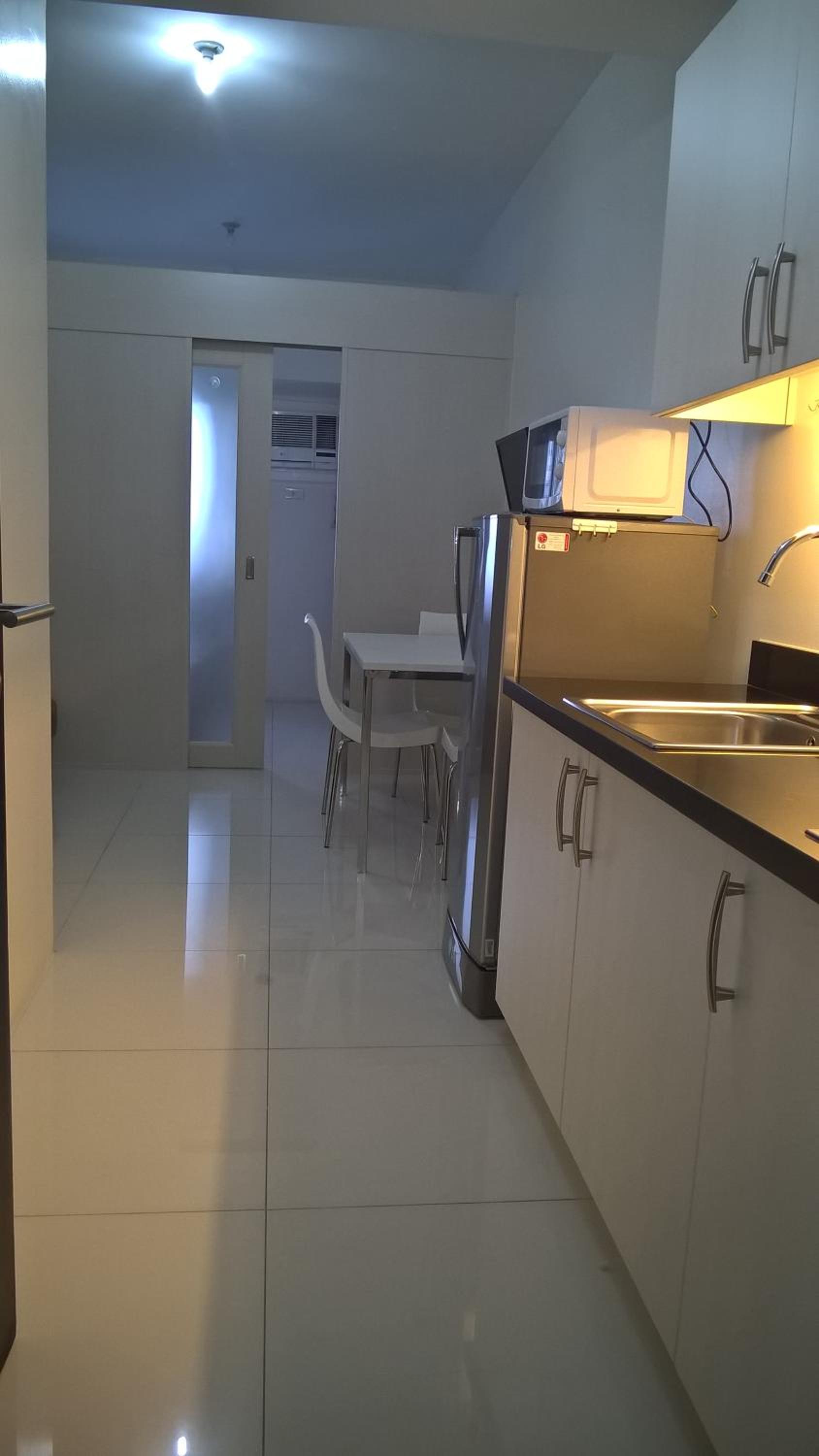 Studio Deluxe Apartment in Princeton Residences view 3