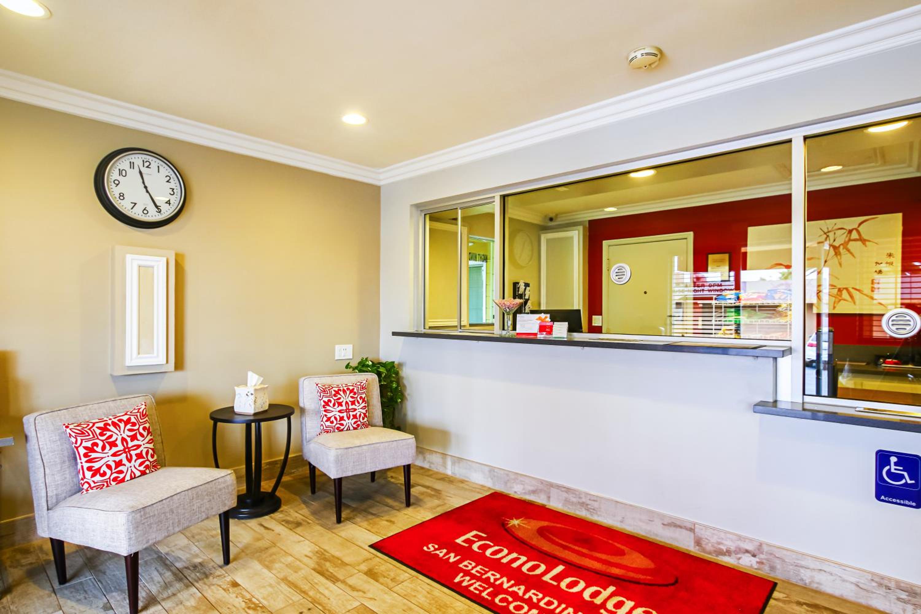 Lobby & Reception
