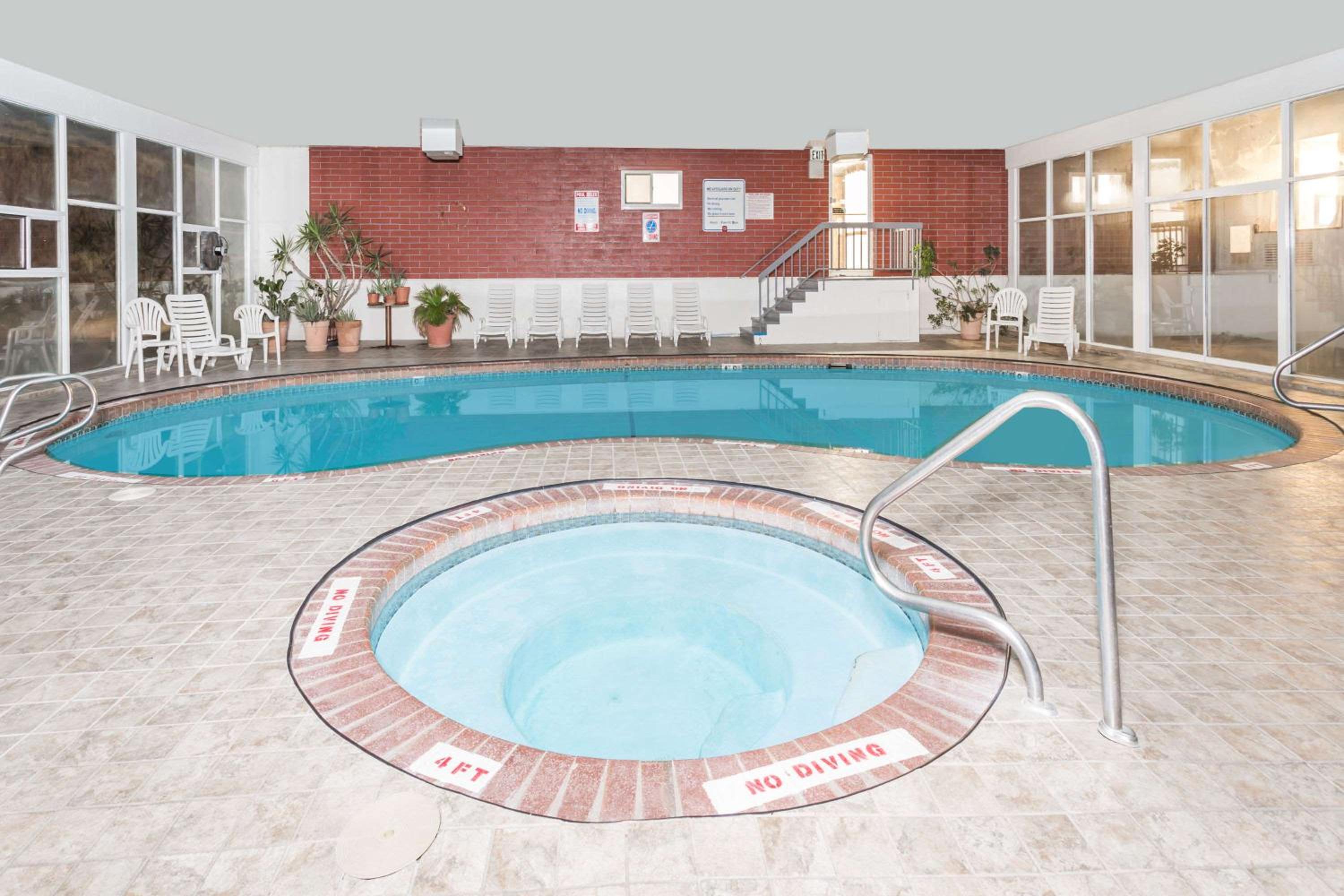 Evanston Vacations - Days Inn by Wyndham Evanston WY - Property Image 3