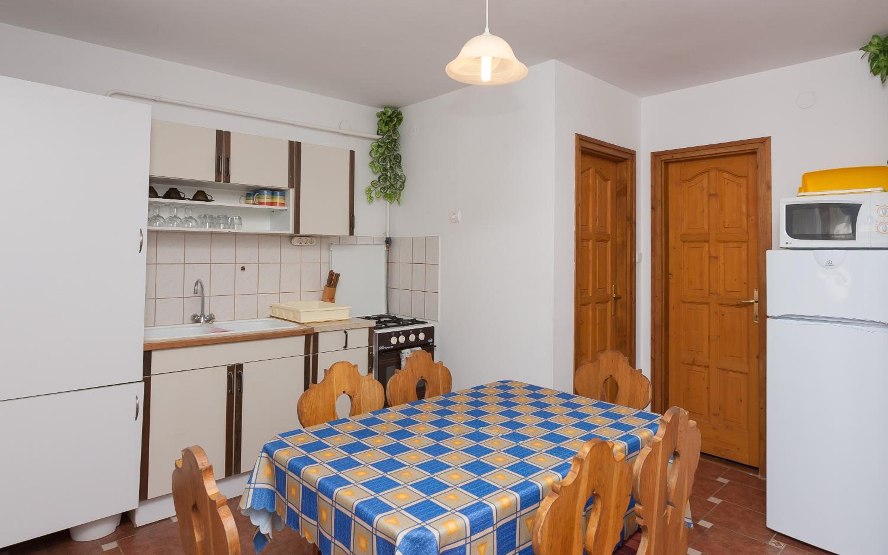 Páratlan Apartmanház view 2
