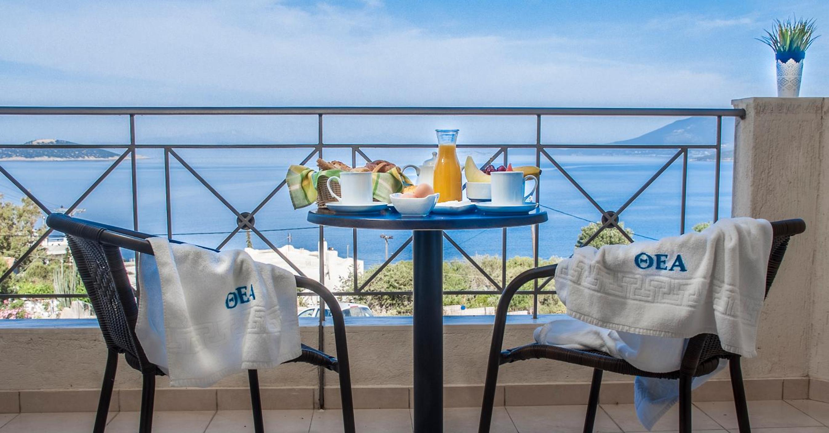 Thea Hotel - Studios & Suites