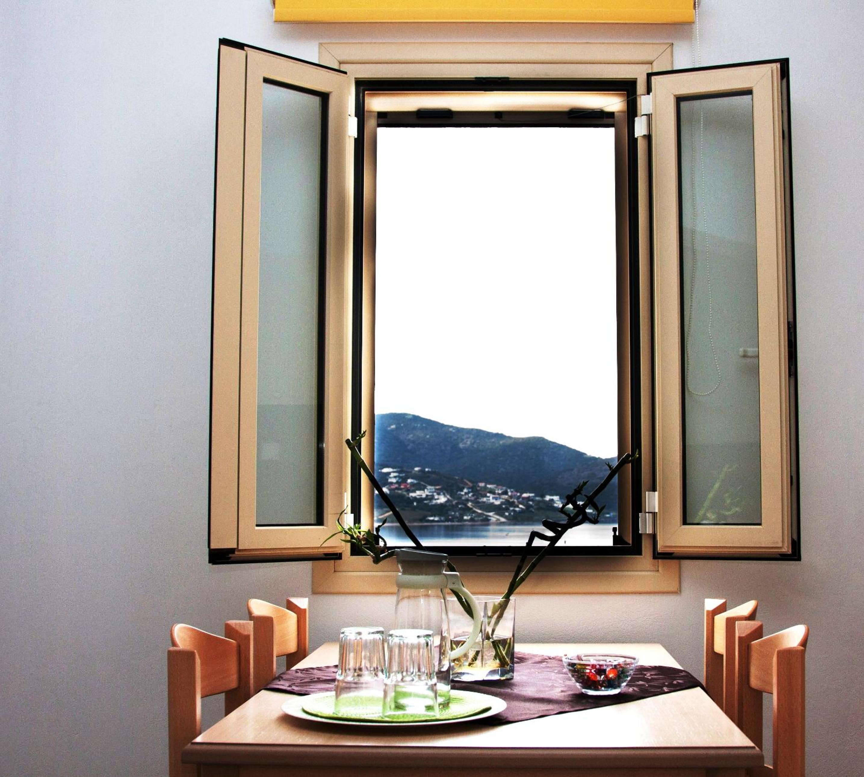 Thea Hotel - Studios & Suites