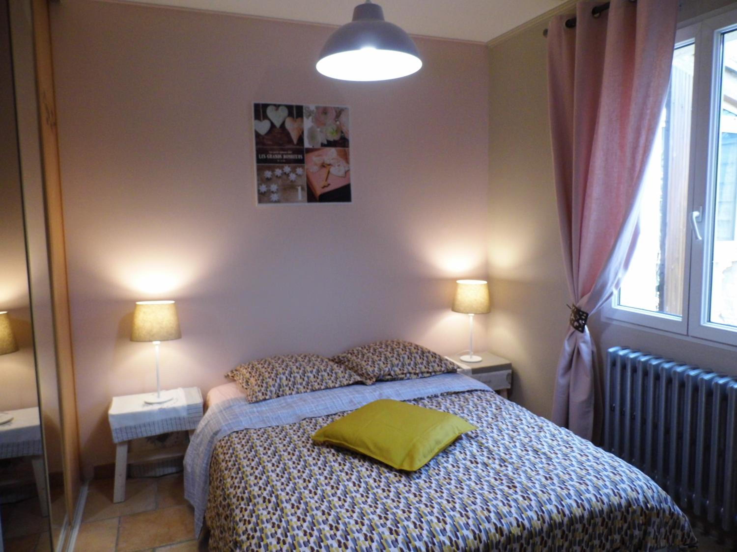 appartements dans villa privée avec piscine, jardin, parking clos, wifi, climatisation