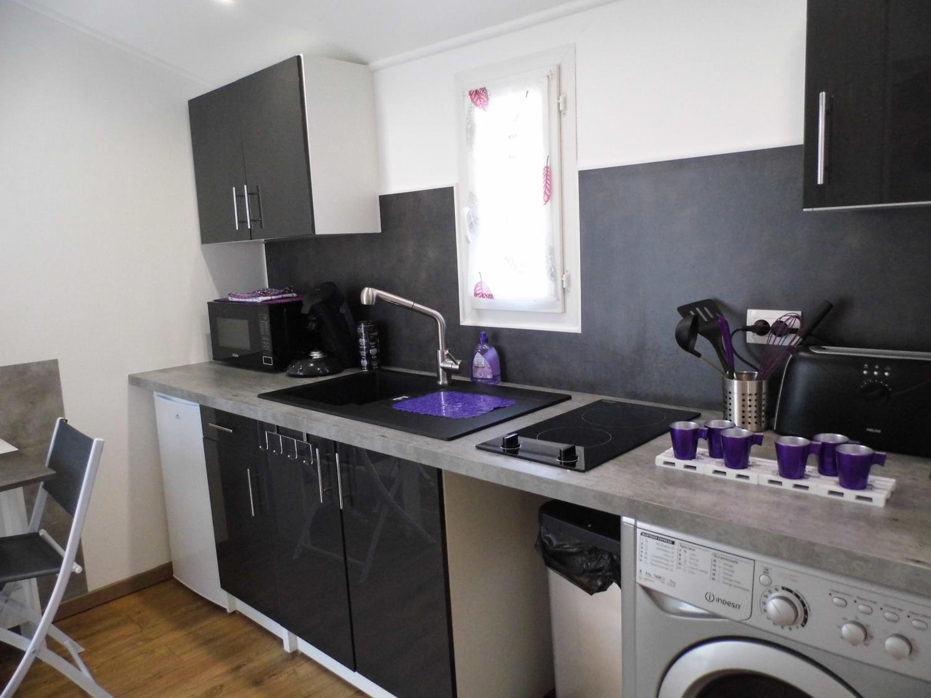 appartements dans villa privée avec piscine, jardin, parking clos, wifi, climatisation