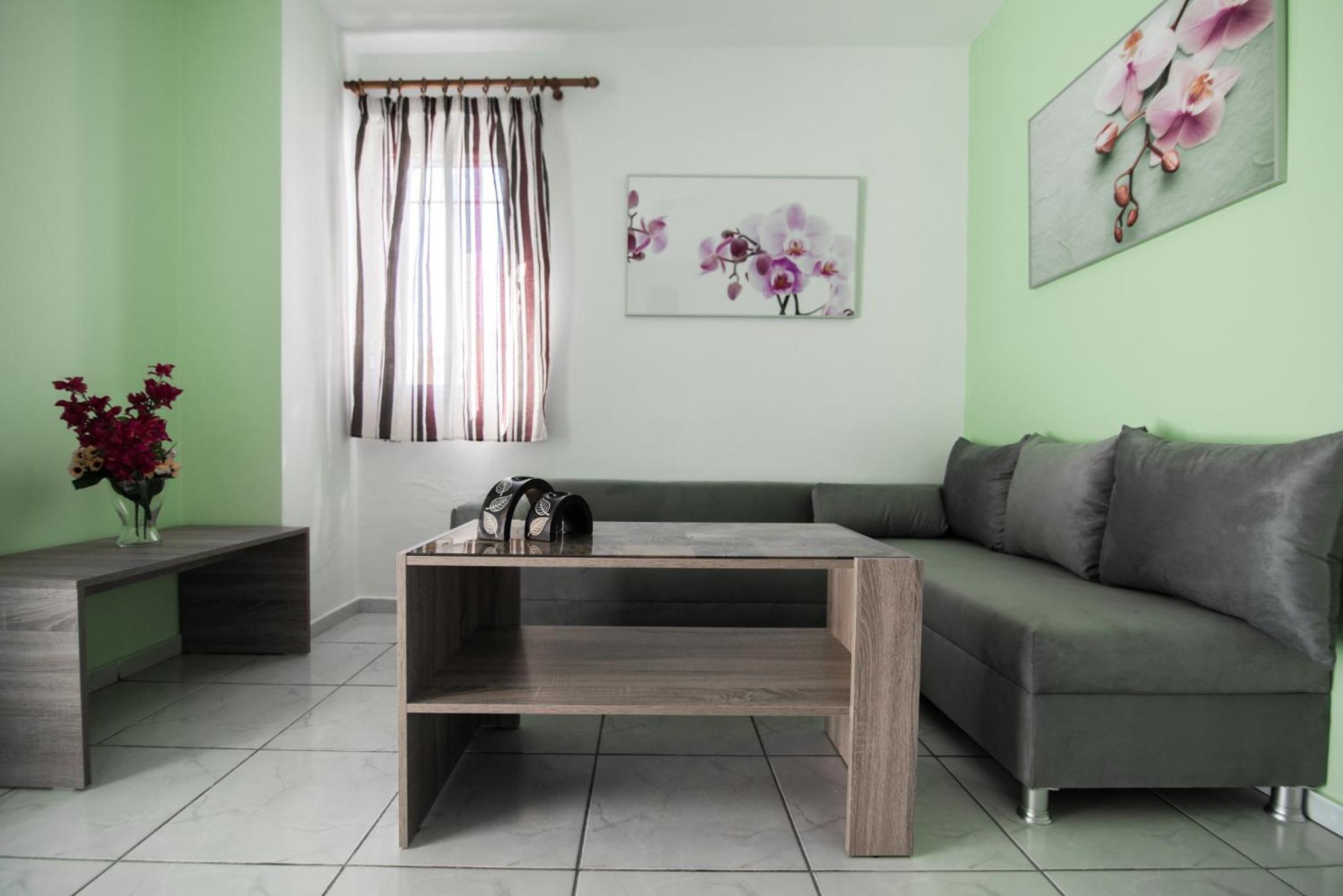 Dias Apartments