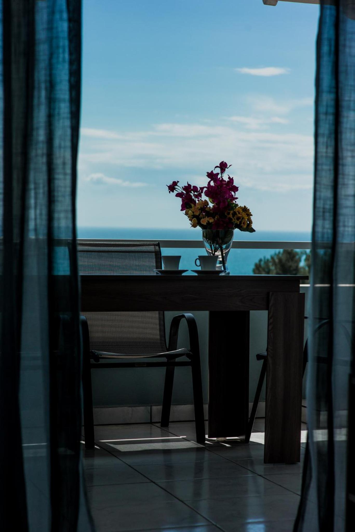 Dias Apartments