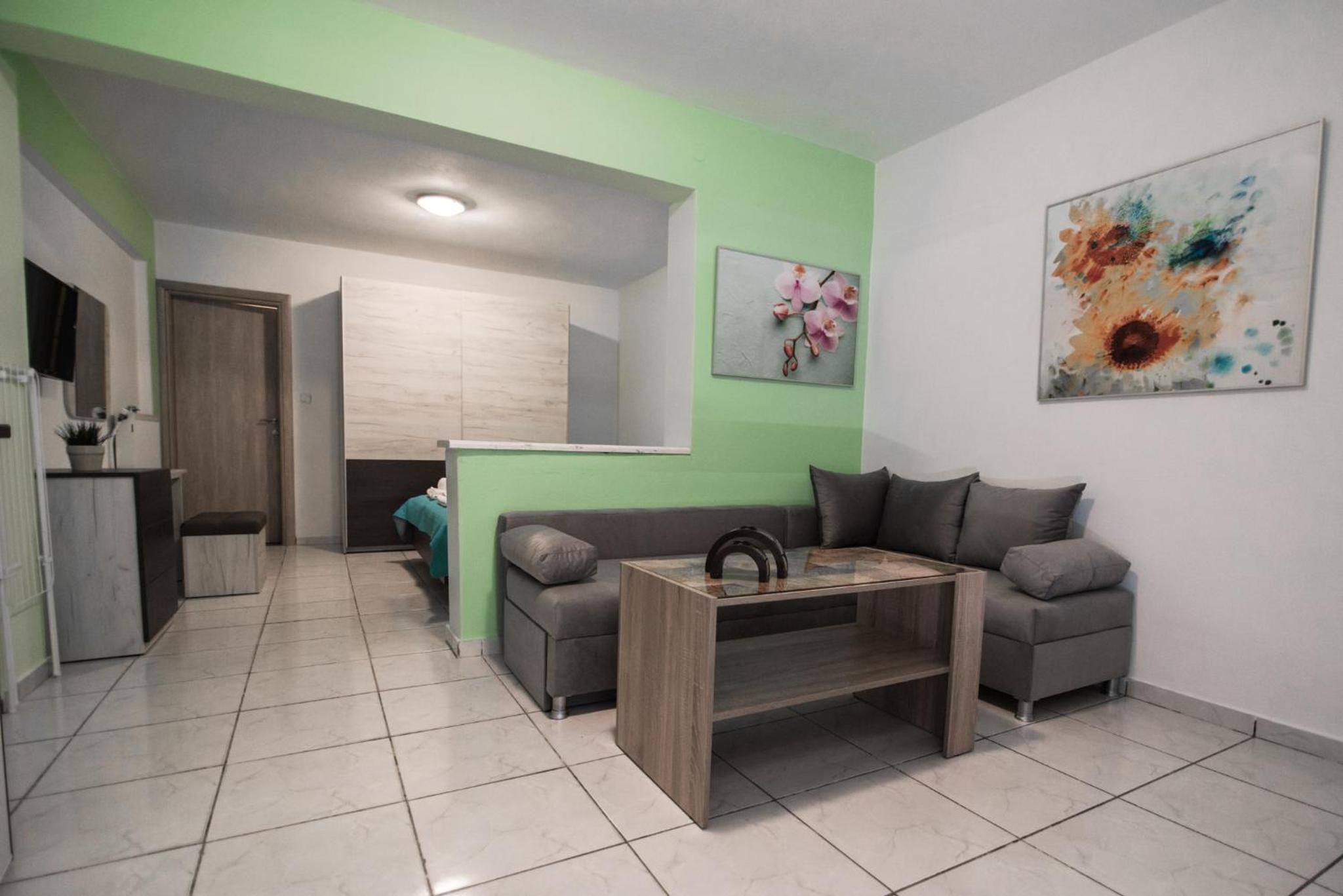 Dias Apartments