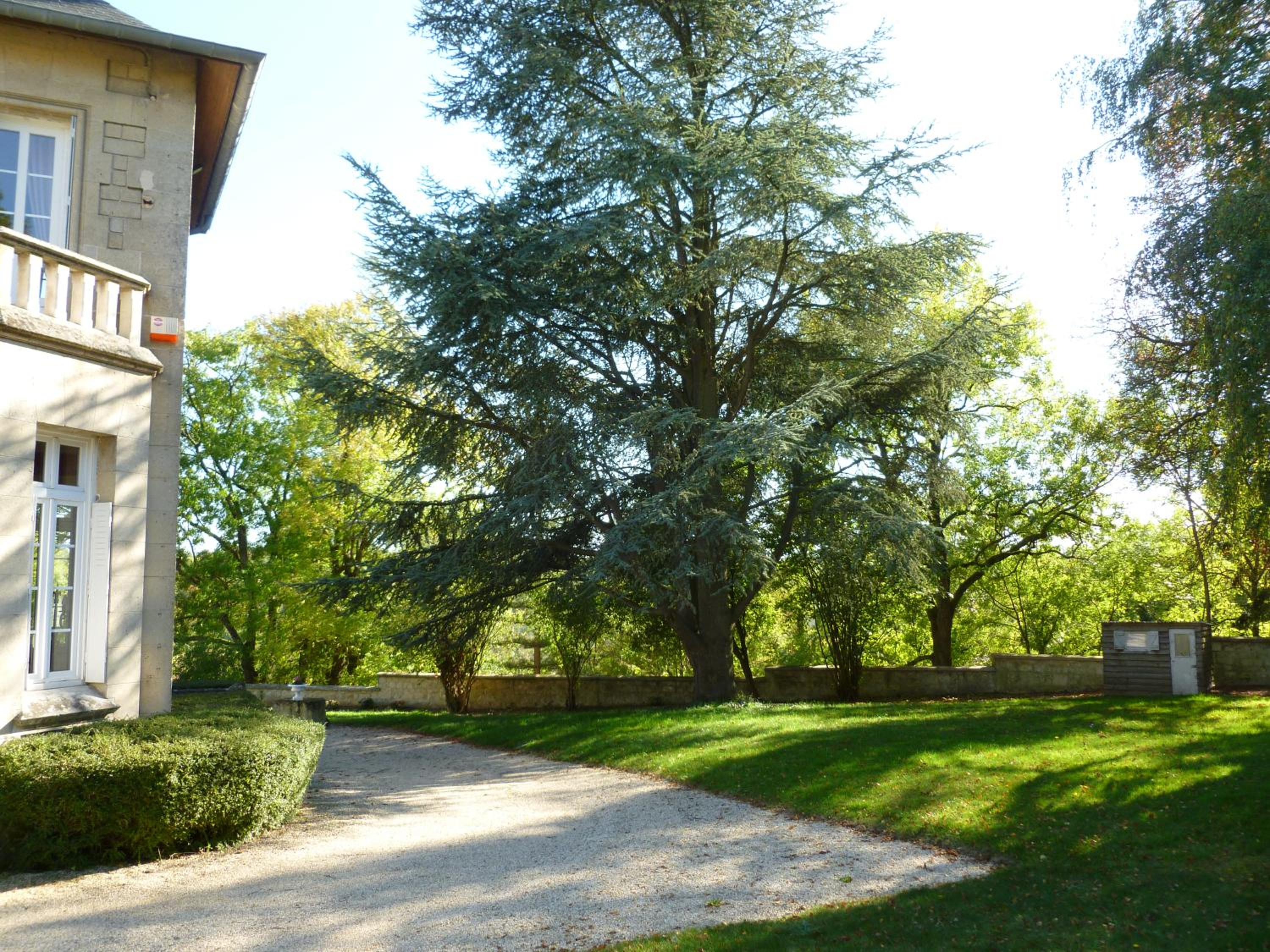 La chambre au Château view 3