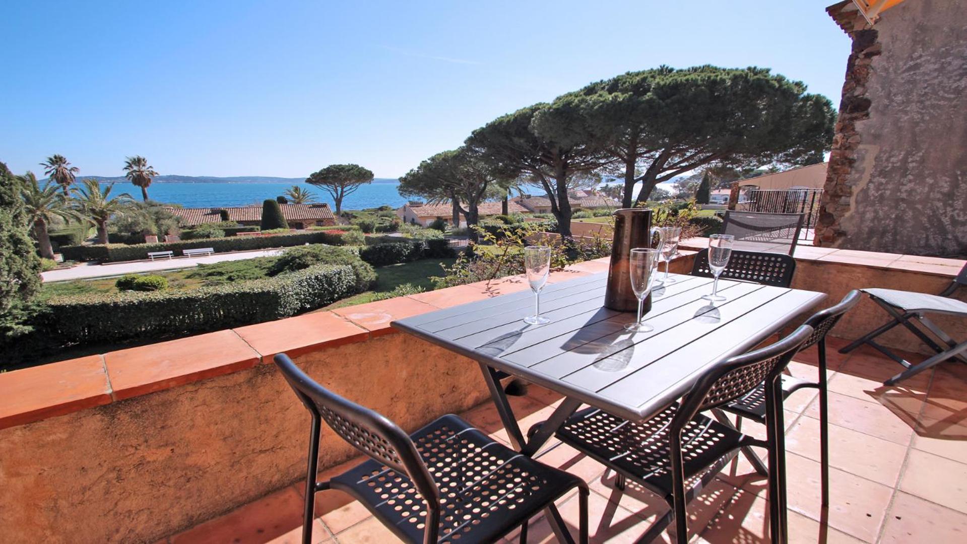 El Cantarello view 2