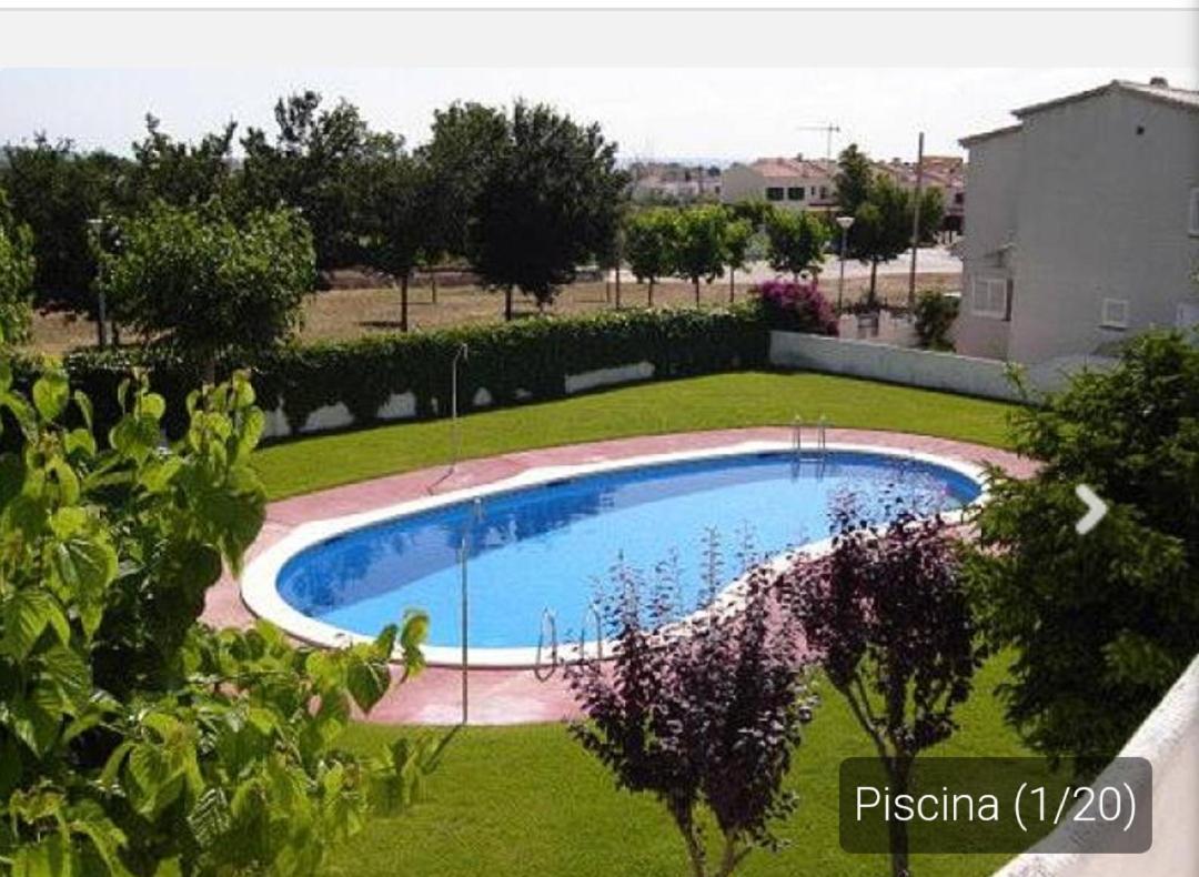 Casa _pareada con piscina y jardin privado photo 5