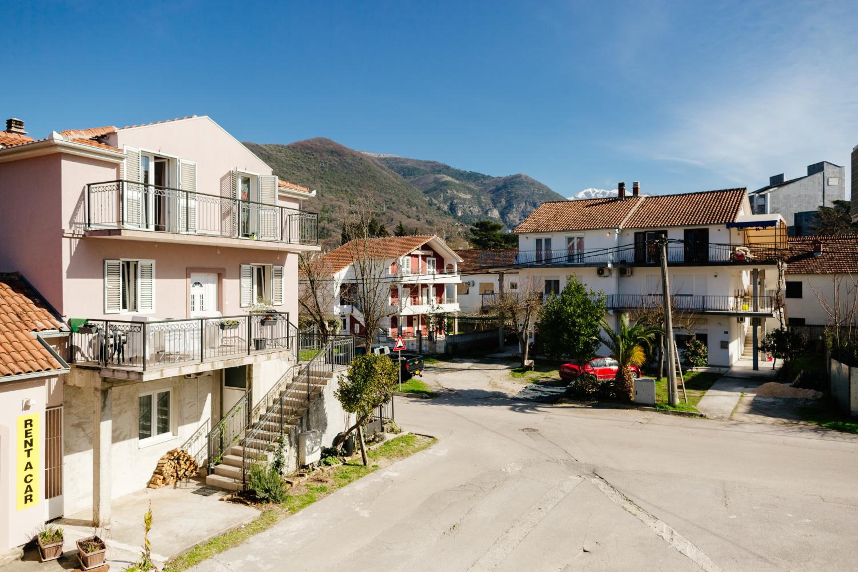 Apartments Nirgilija