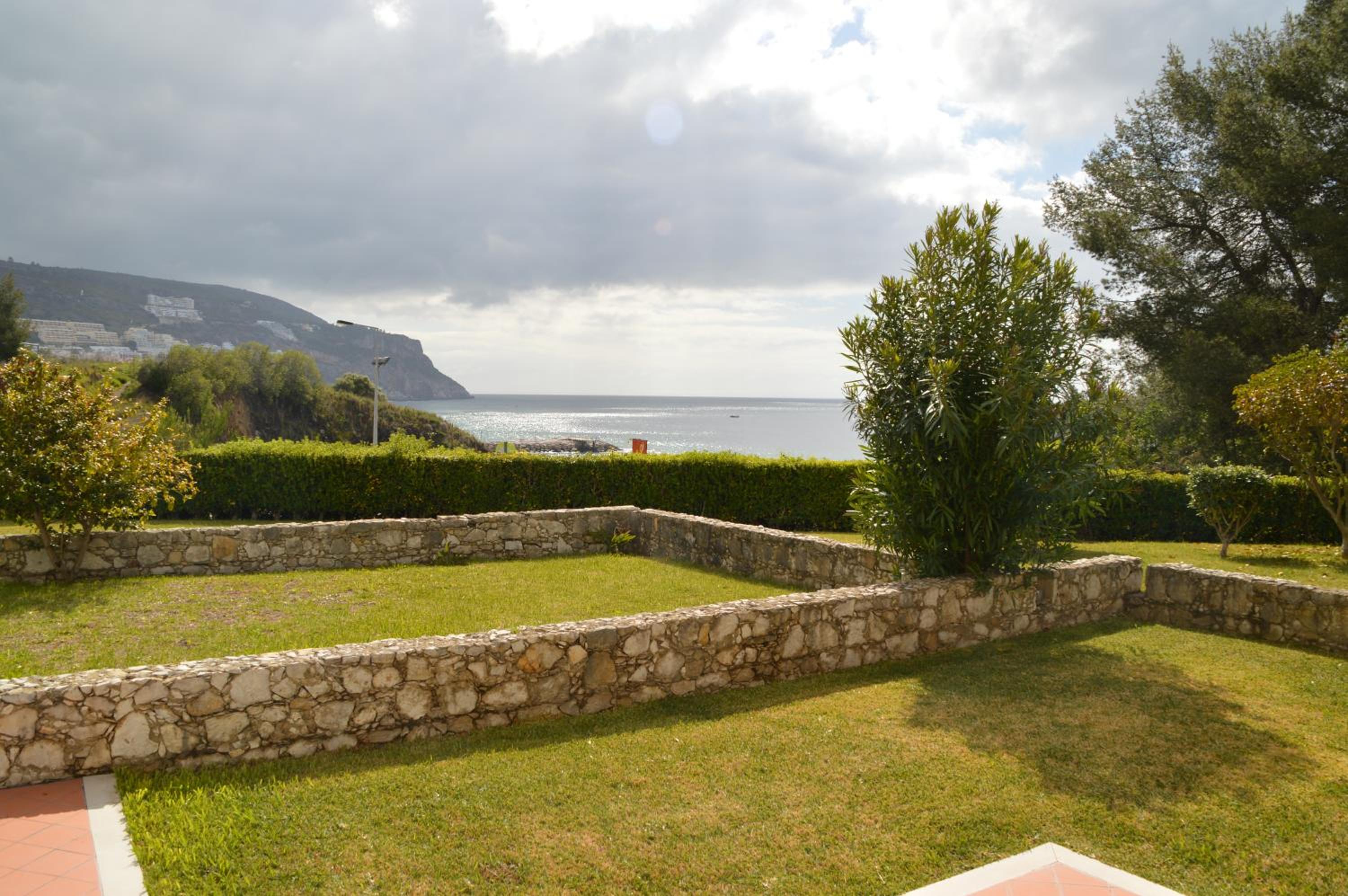 Amazing Beach & Pool Apartment with Garden view 4