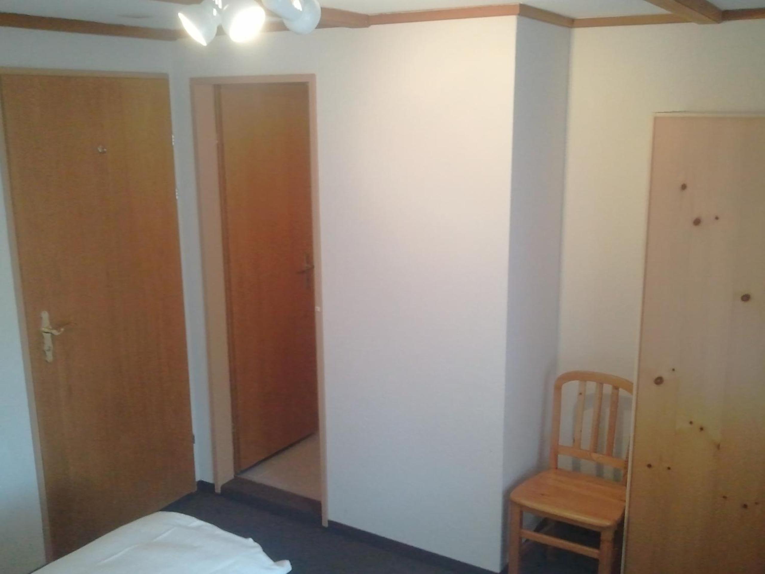 Photo 32