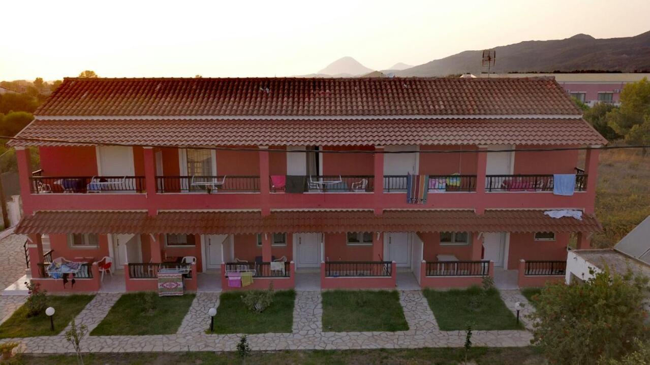 Ferienhaus Elena view 3