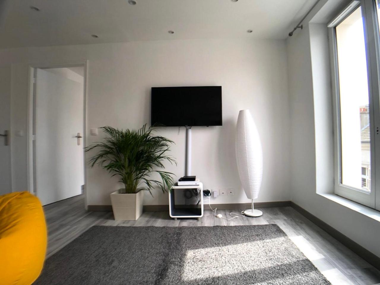 La Suite Emoji - SDP view 4