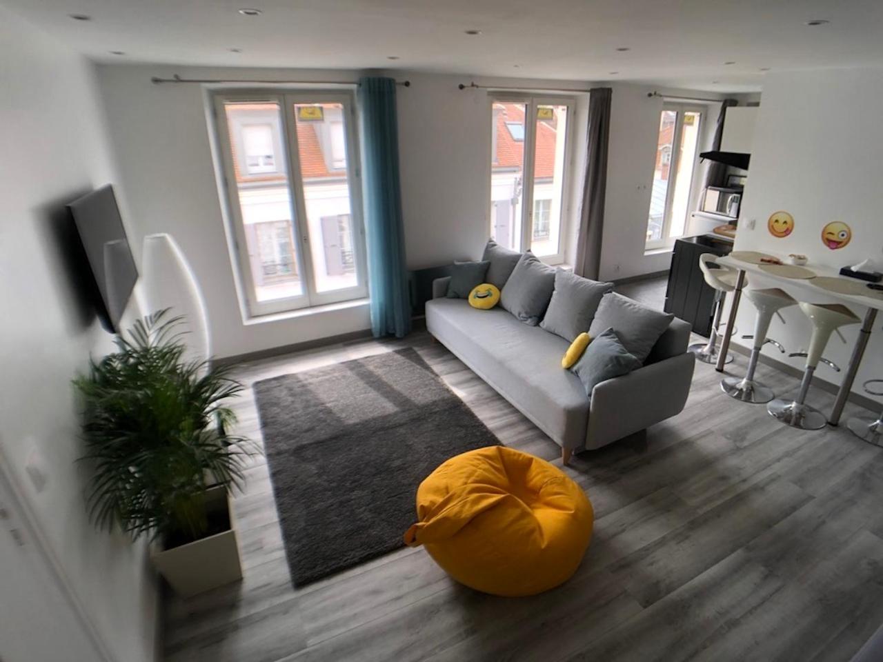 La Suite Emoji - SDP view 3