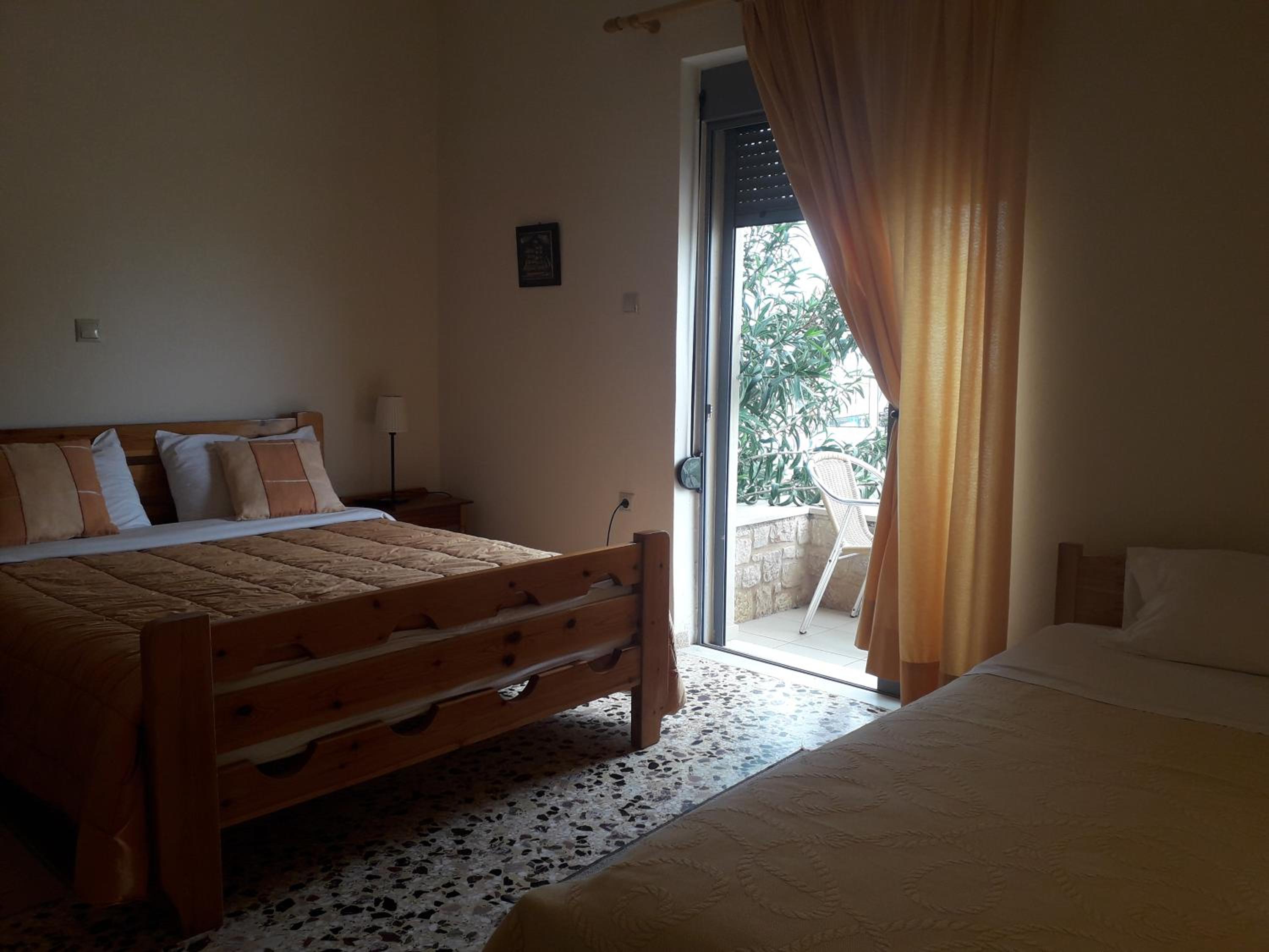 Kritikos Rooms