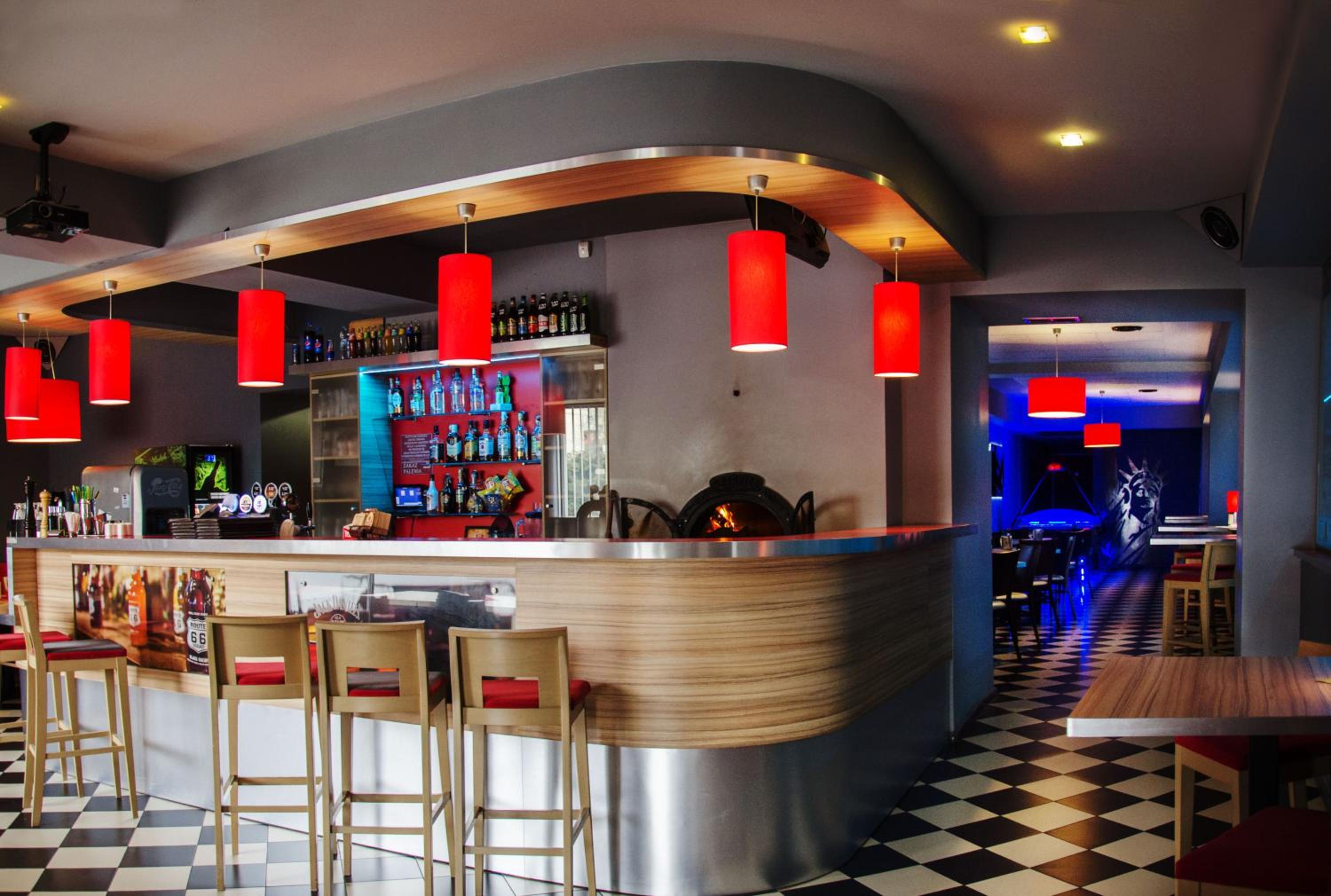 Food & Beverage