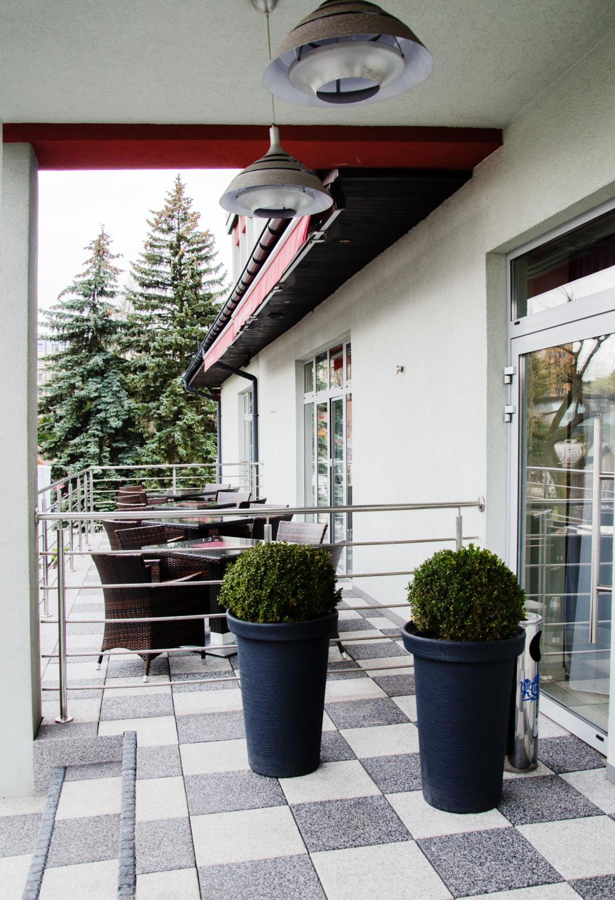 Balcony & Terrace