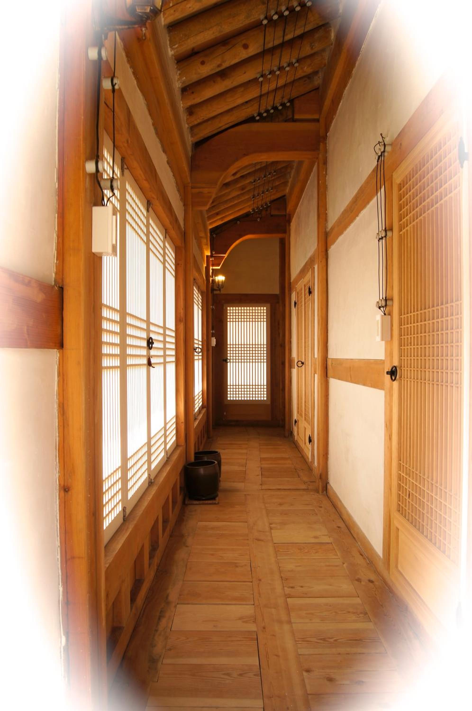 Korean Traditional House - Chungnokdang