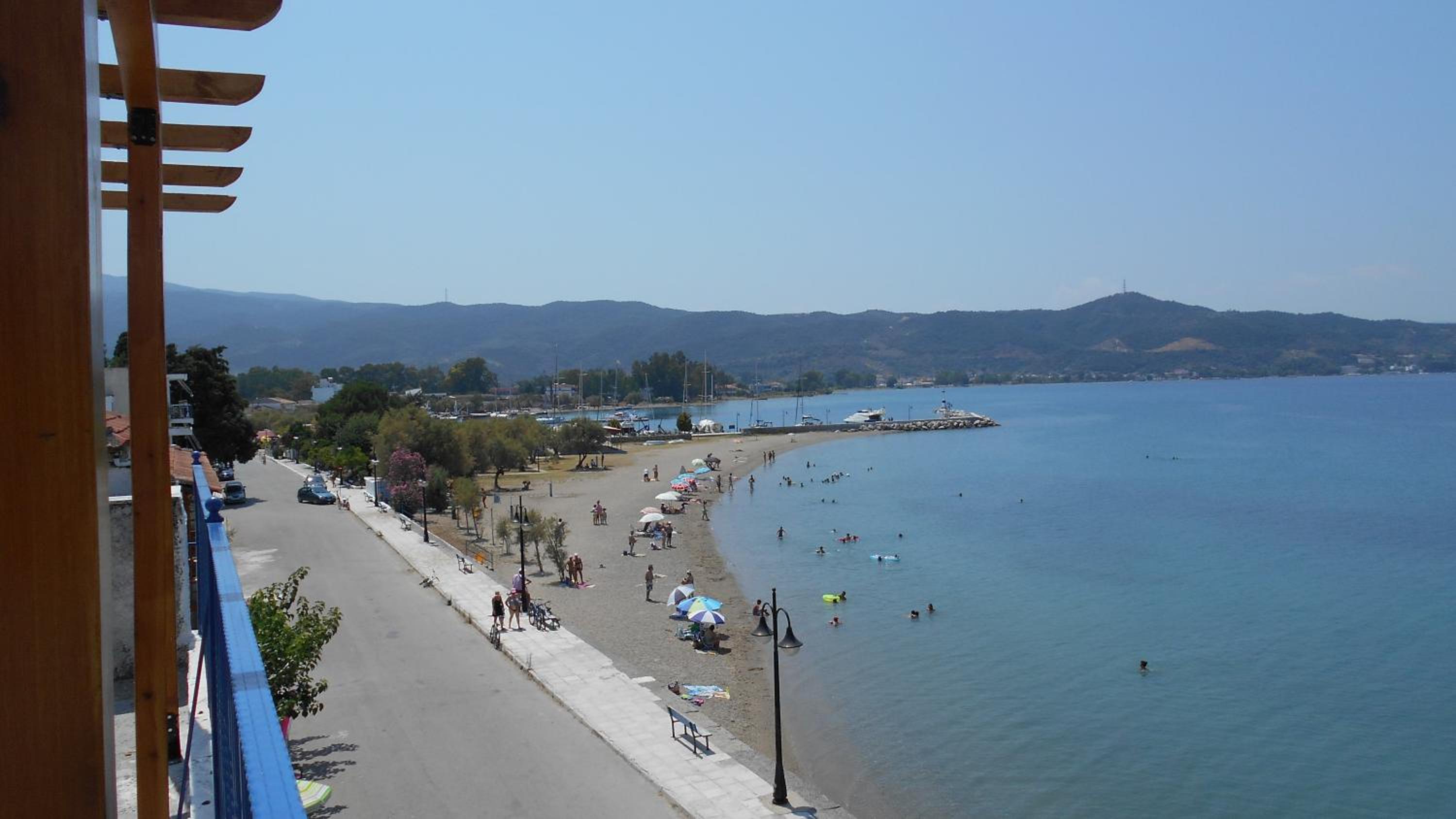 Papas Rooms on the Seafront view 2