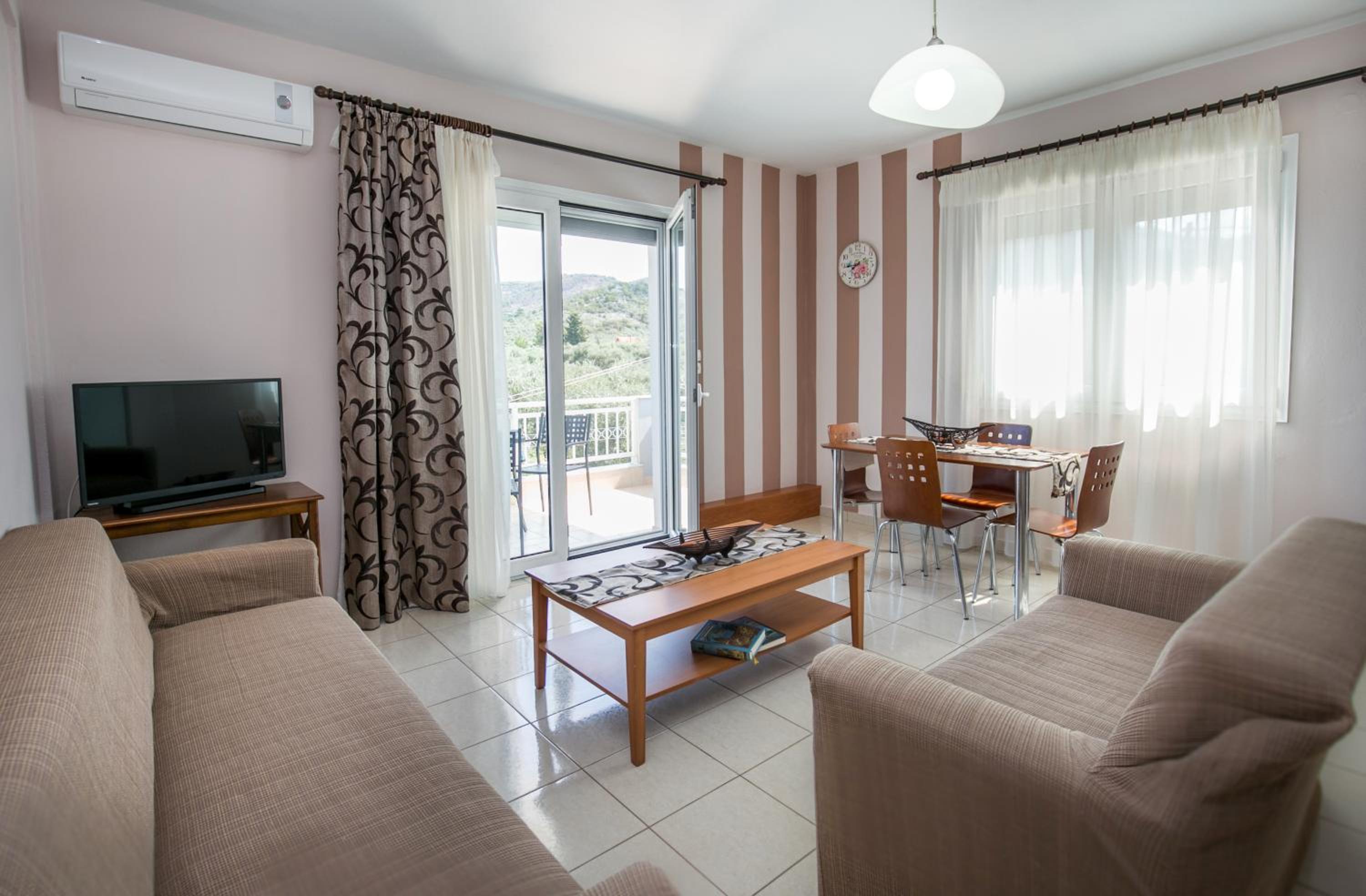 Photo 38