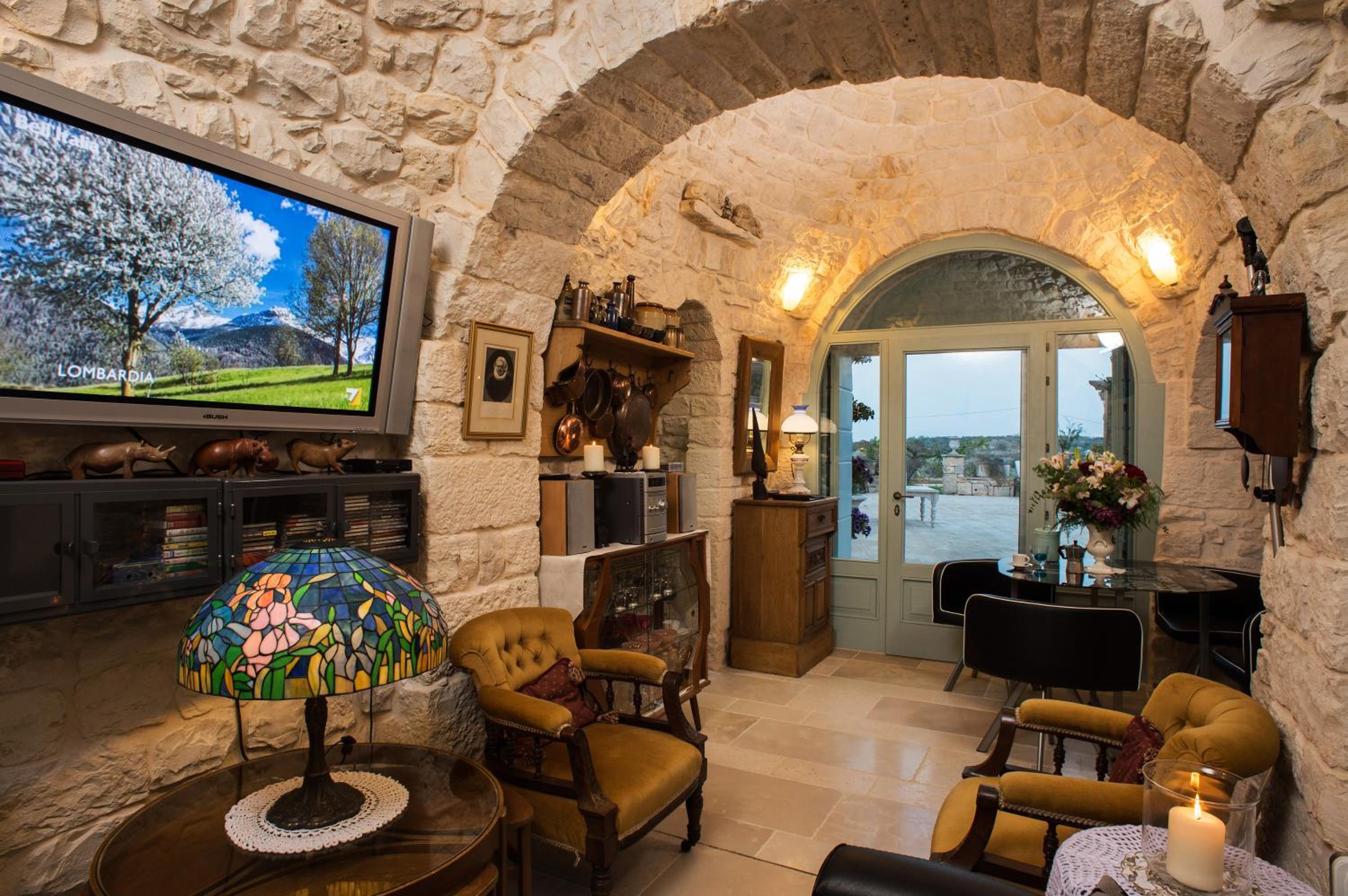16 Trulli e Giardini