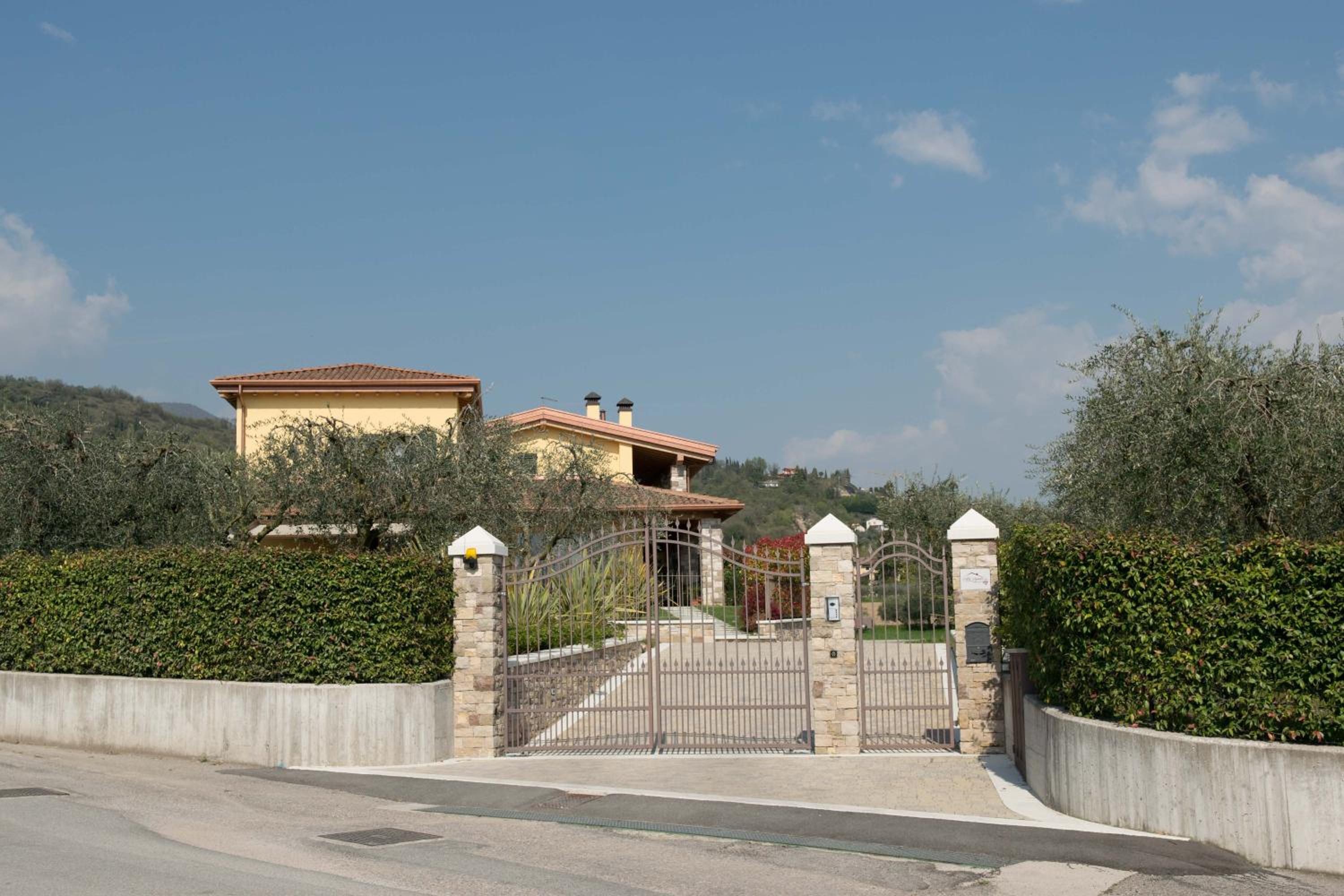 Photo 38