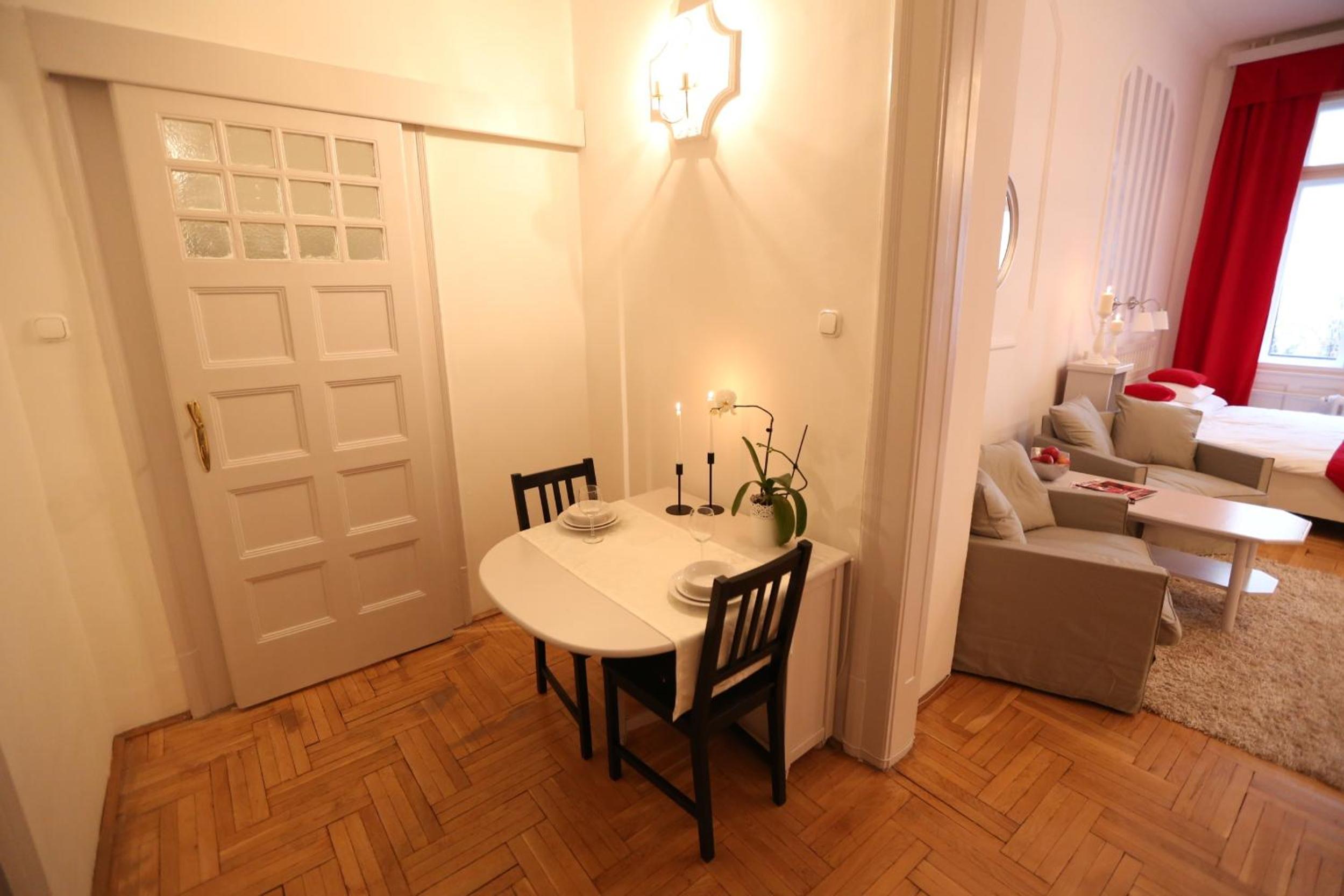 d.Five Classic Luxury Apartment