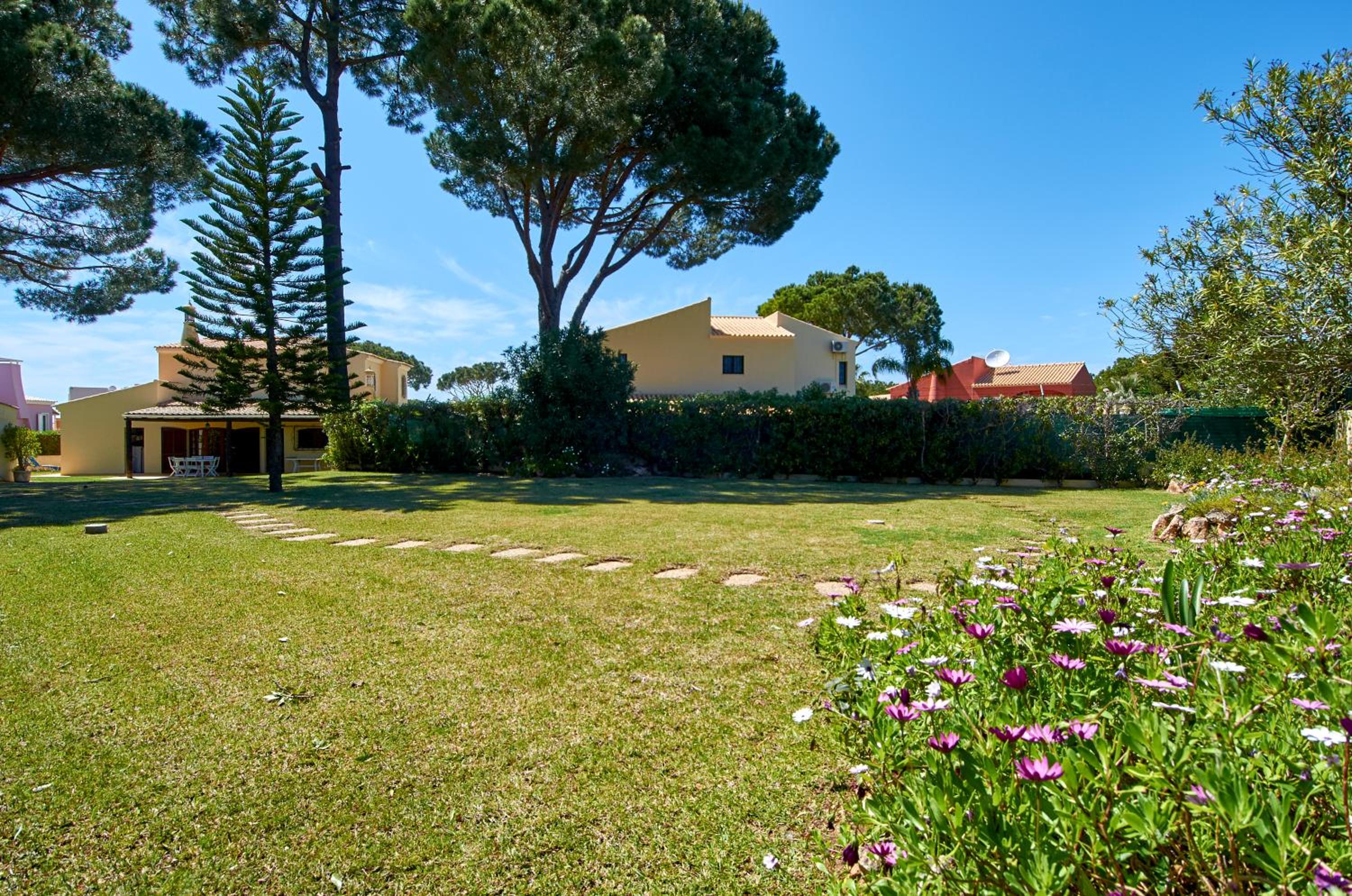 Charming House Vilamoura view 2
