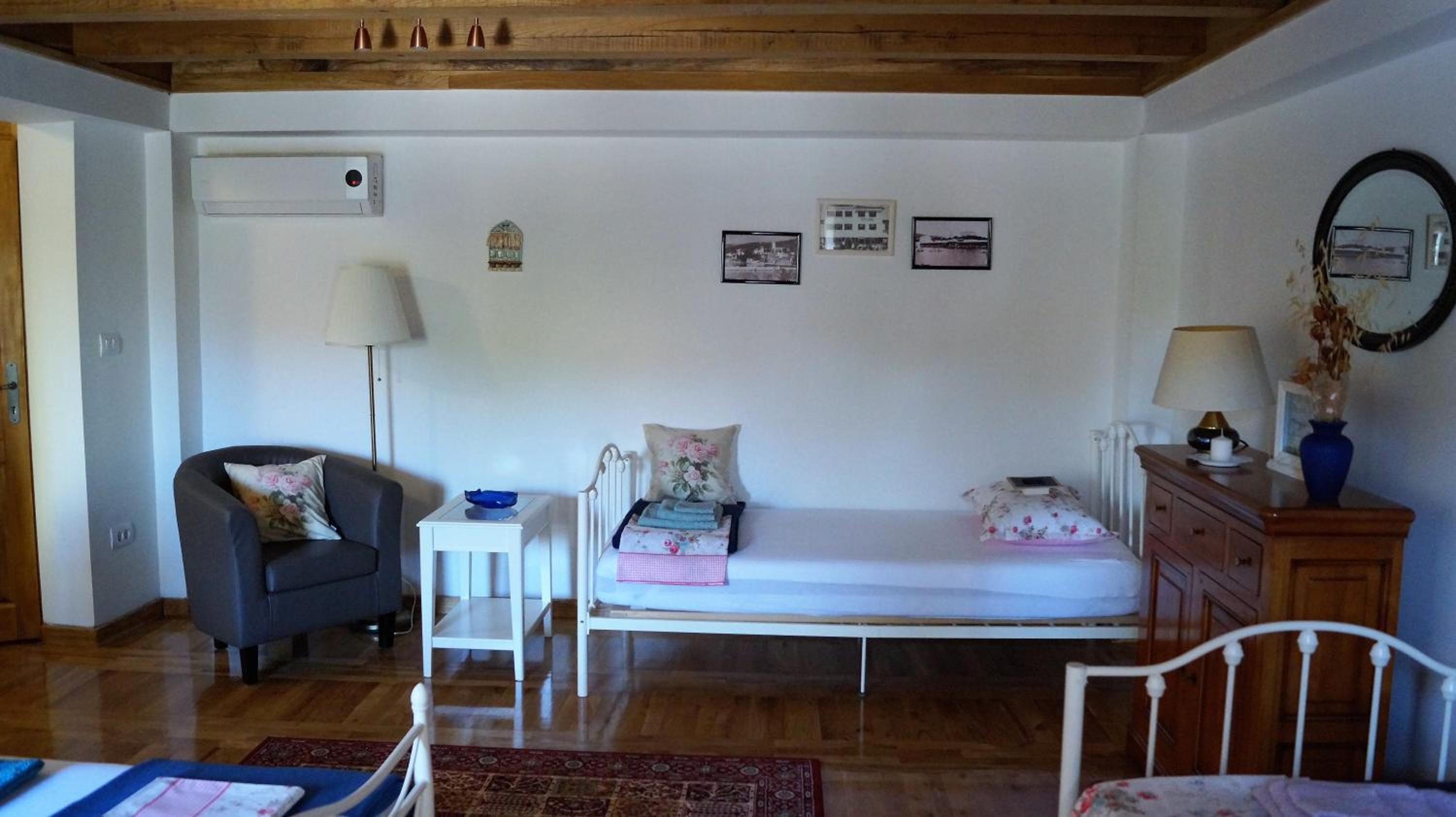 Photo 41