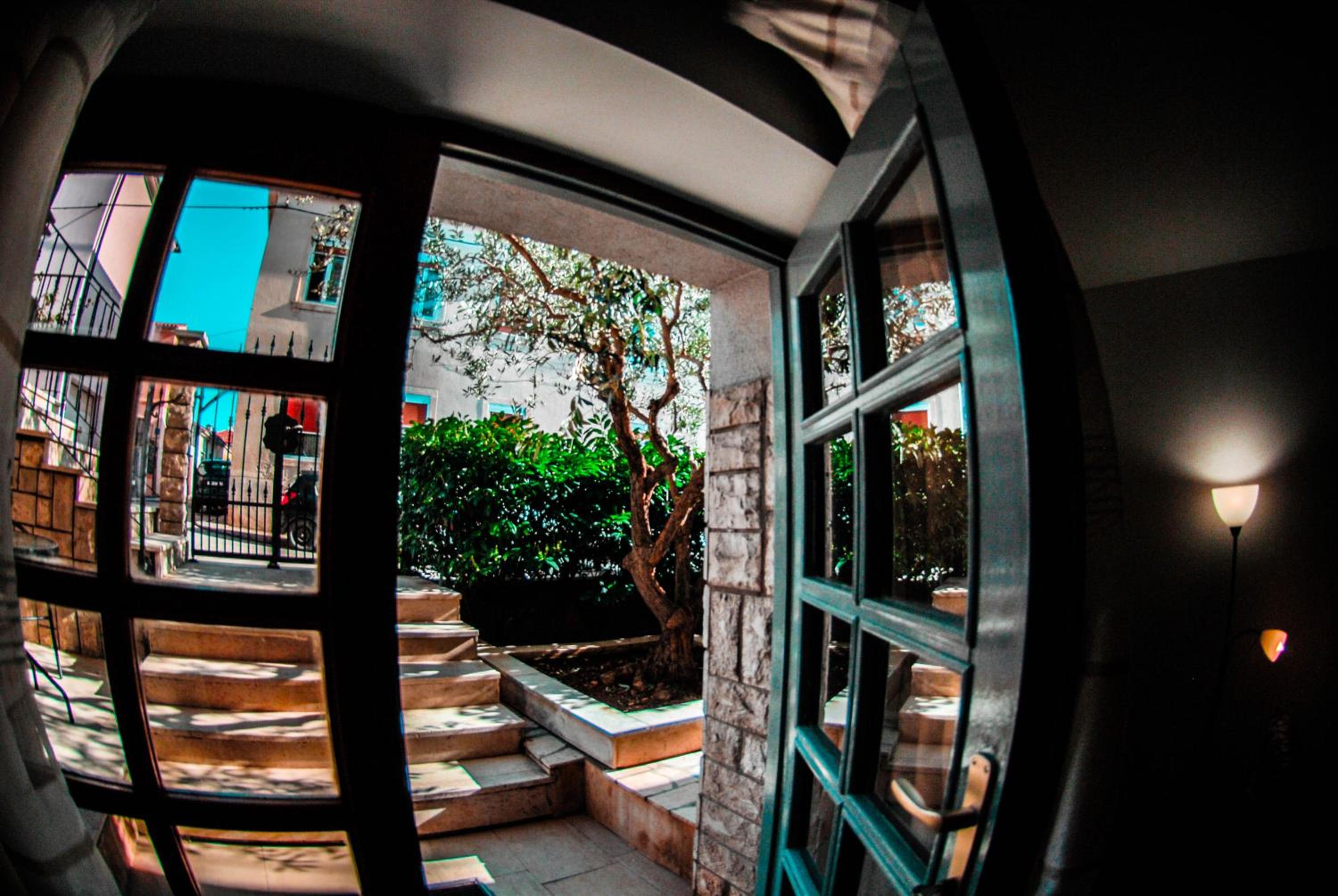 Polias apartment (near amphitheater)