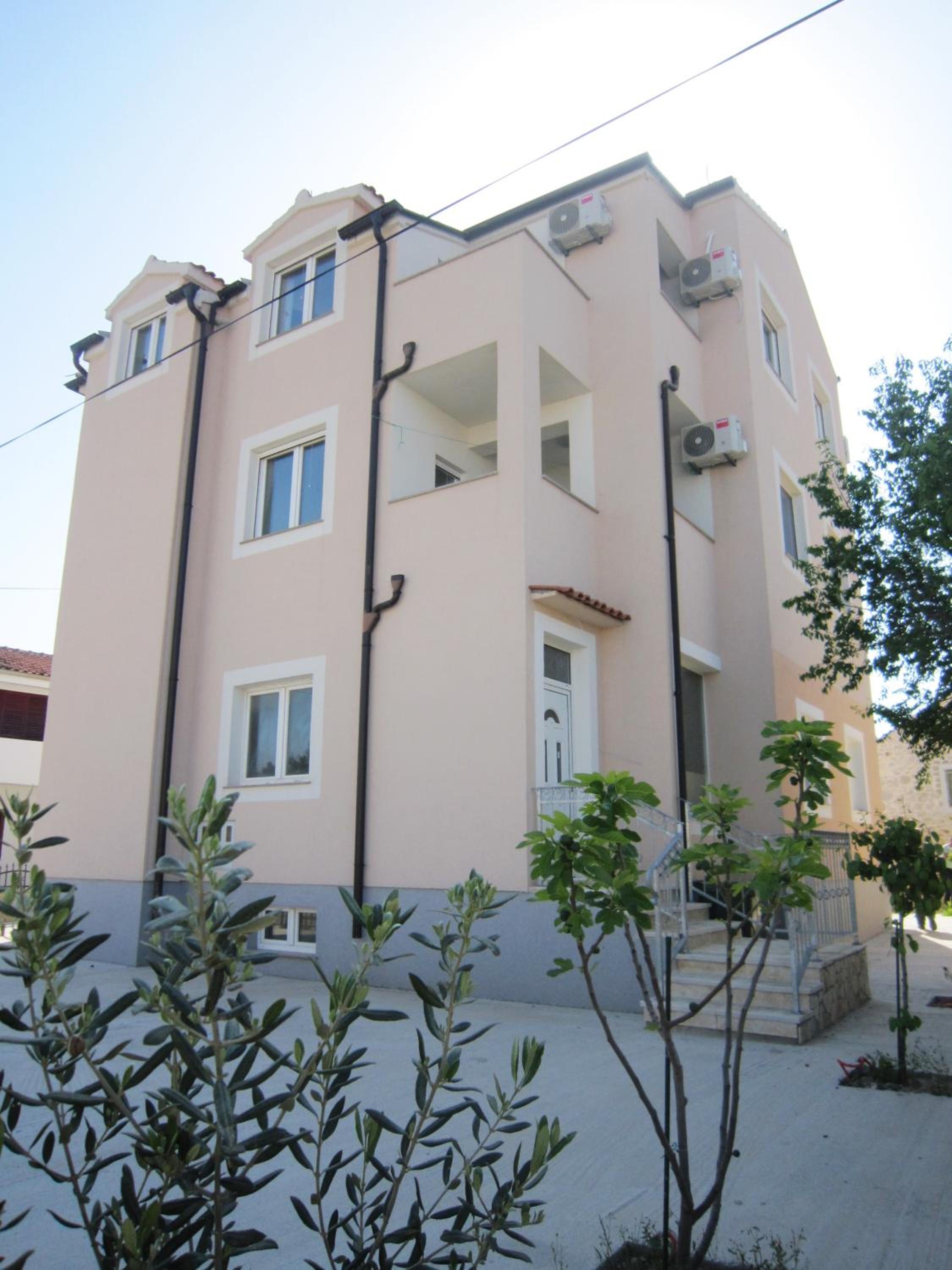 M&B guest house Srima view 3