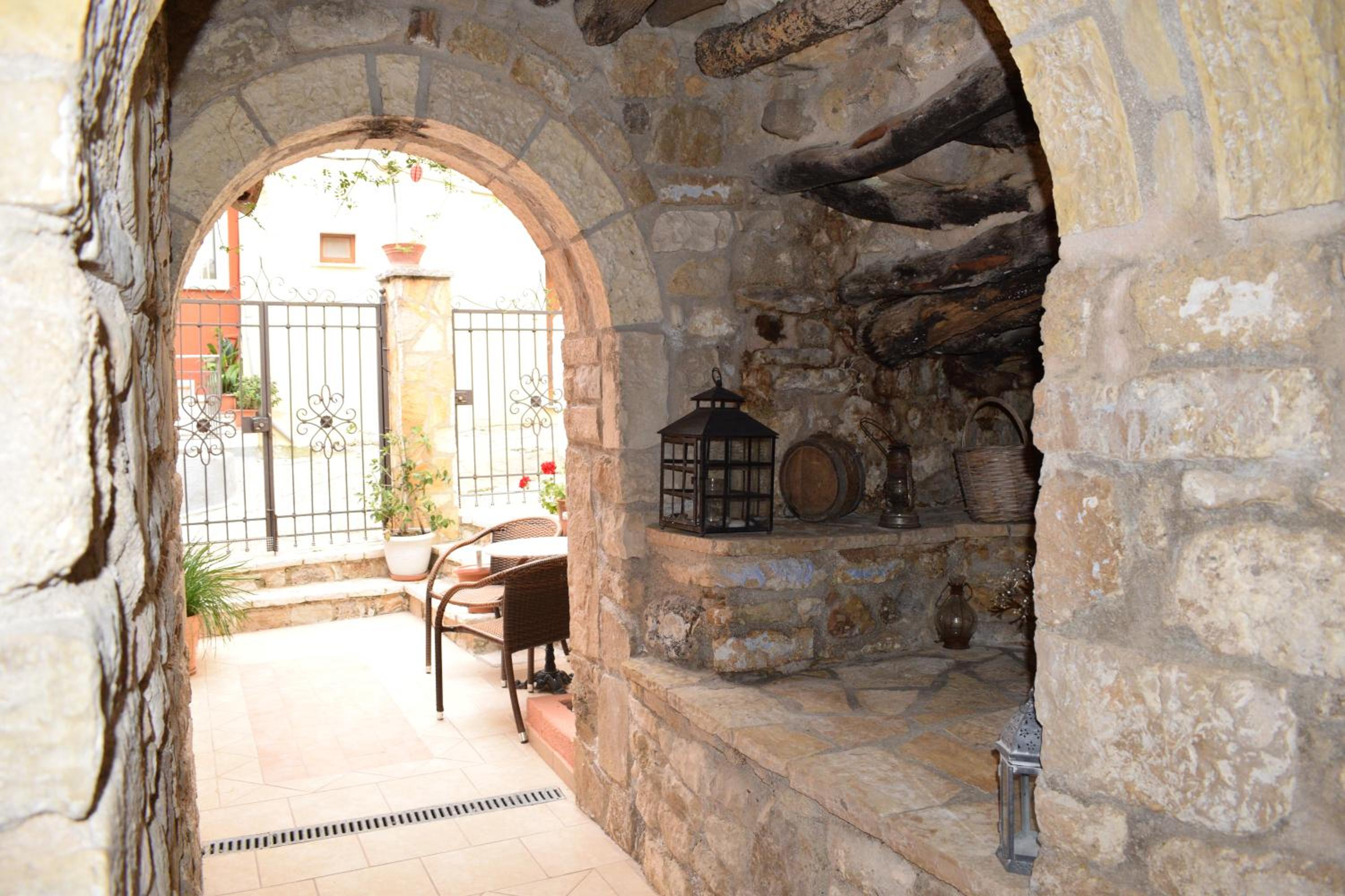 Epavli Veneti - Property Image 4