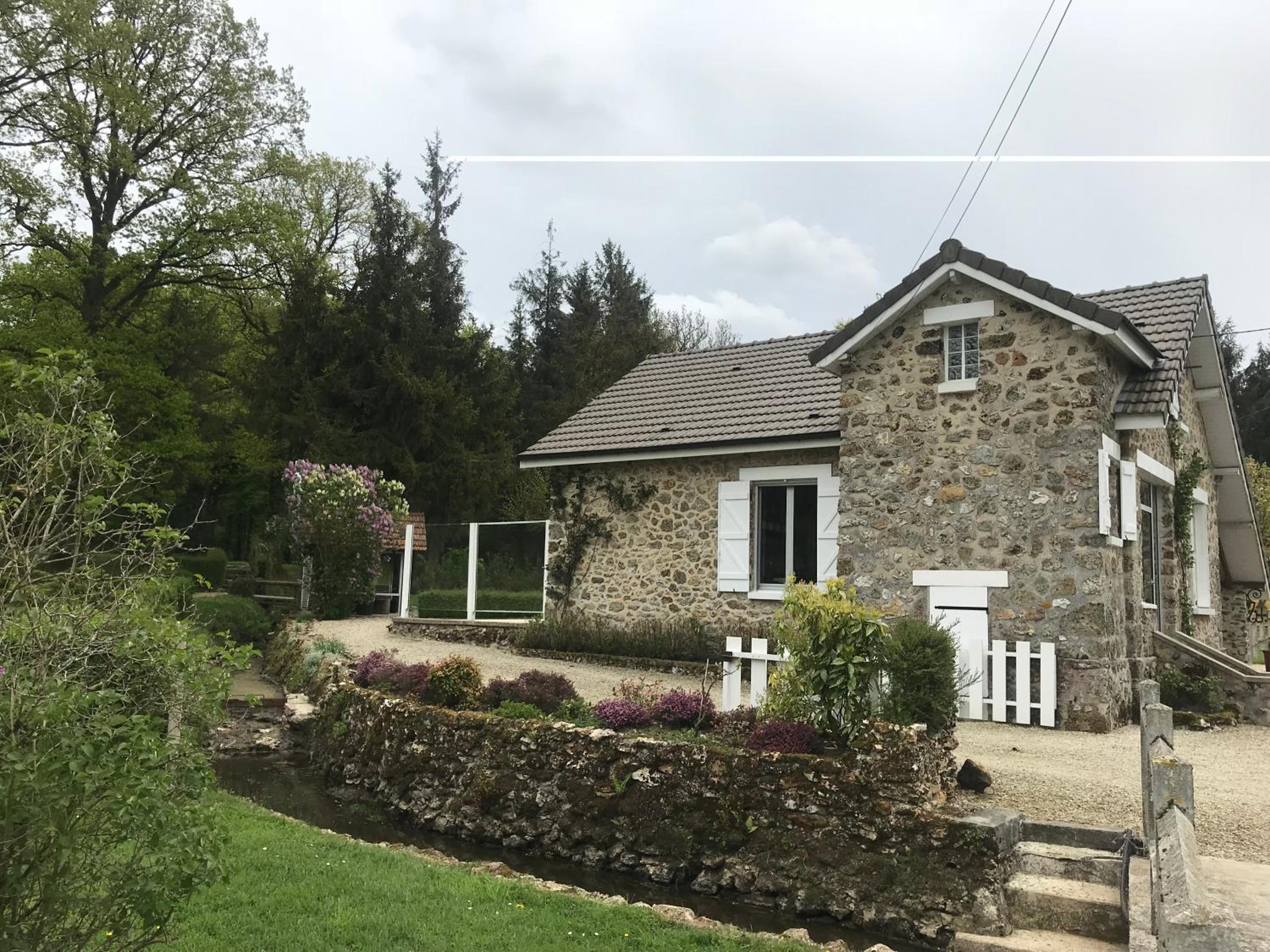 Gite de L'Hirondelle view 2
