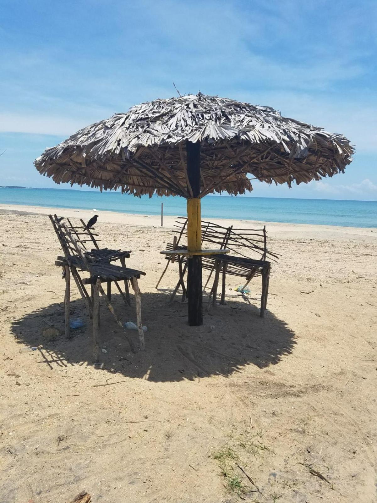 Luna Beach Hotel