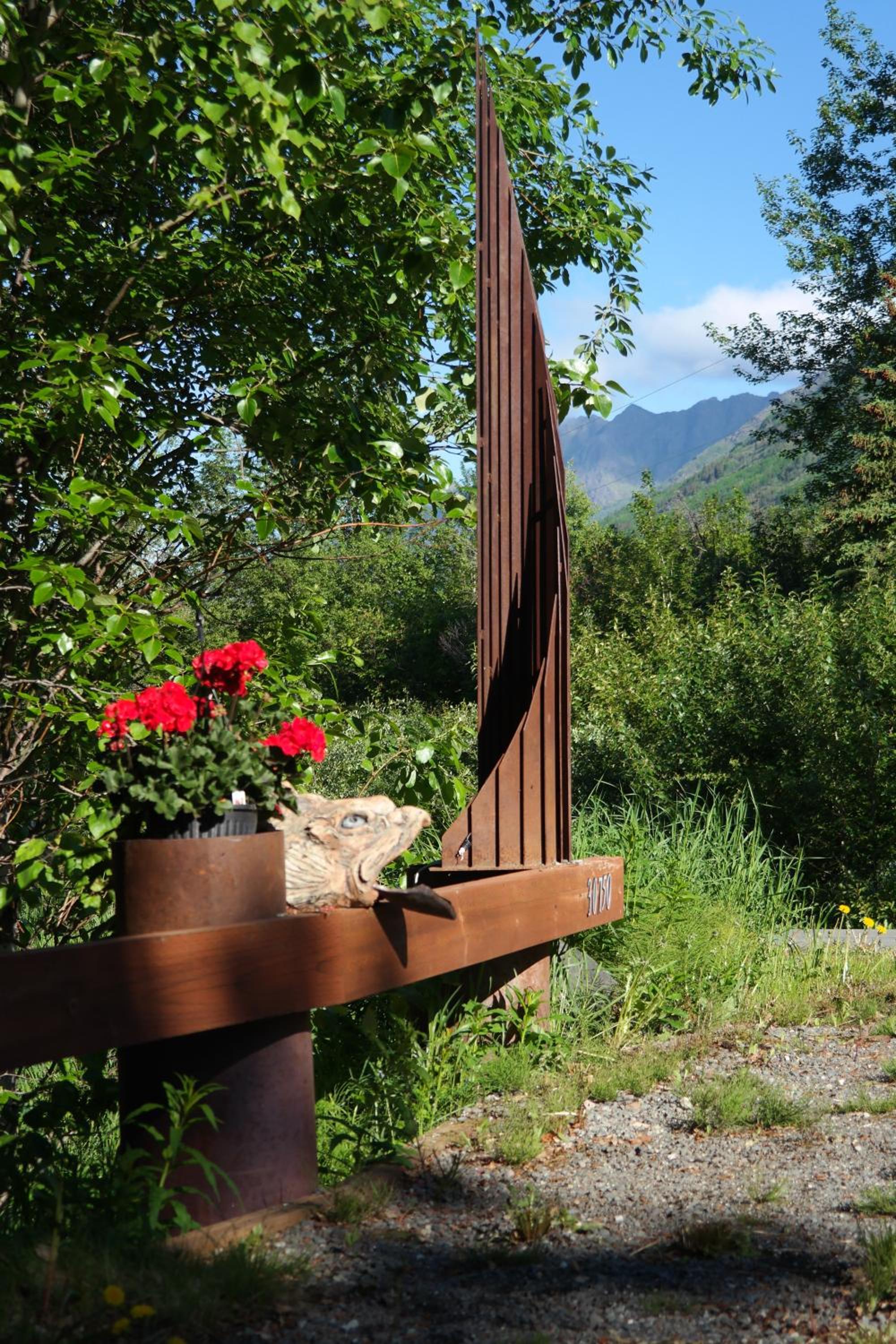 Eagle Peak Guesthouse