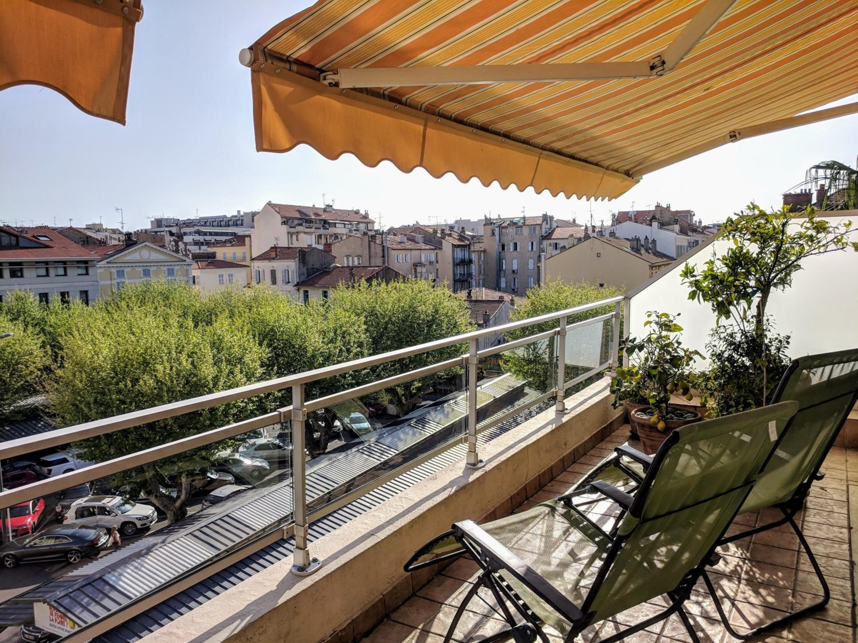 Citilet 6 Bright, open-plan with large terrace