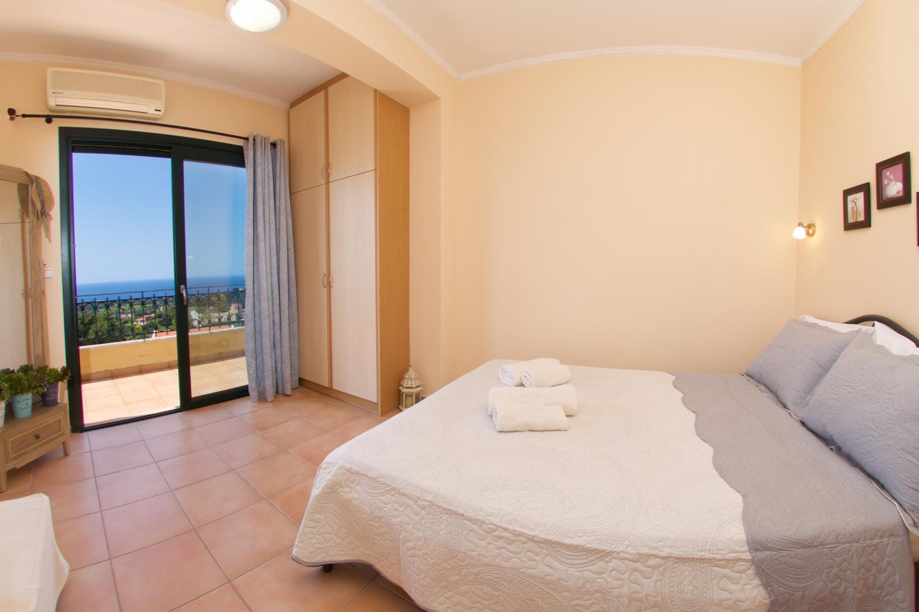 Sea View Antigone's Villa with Playground photo 2