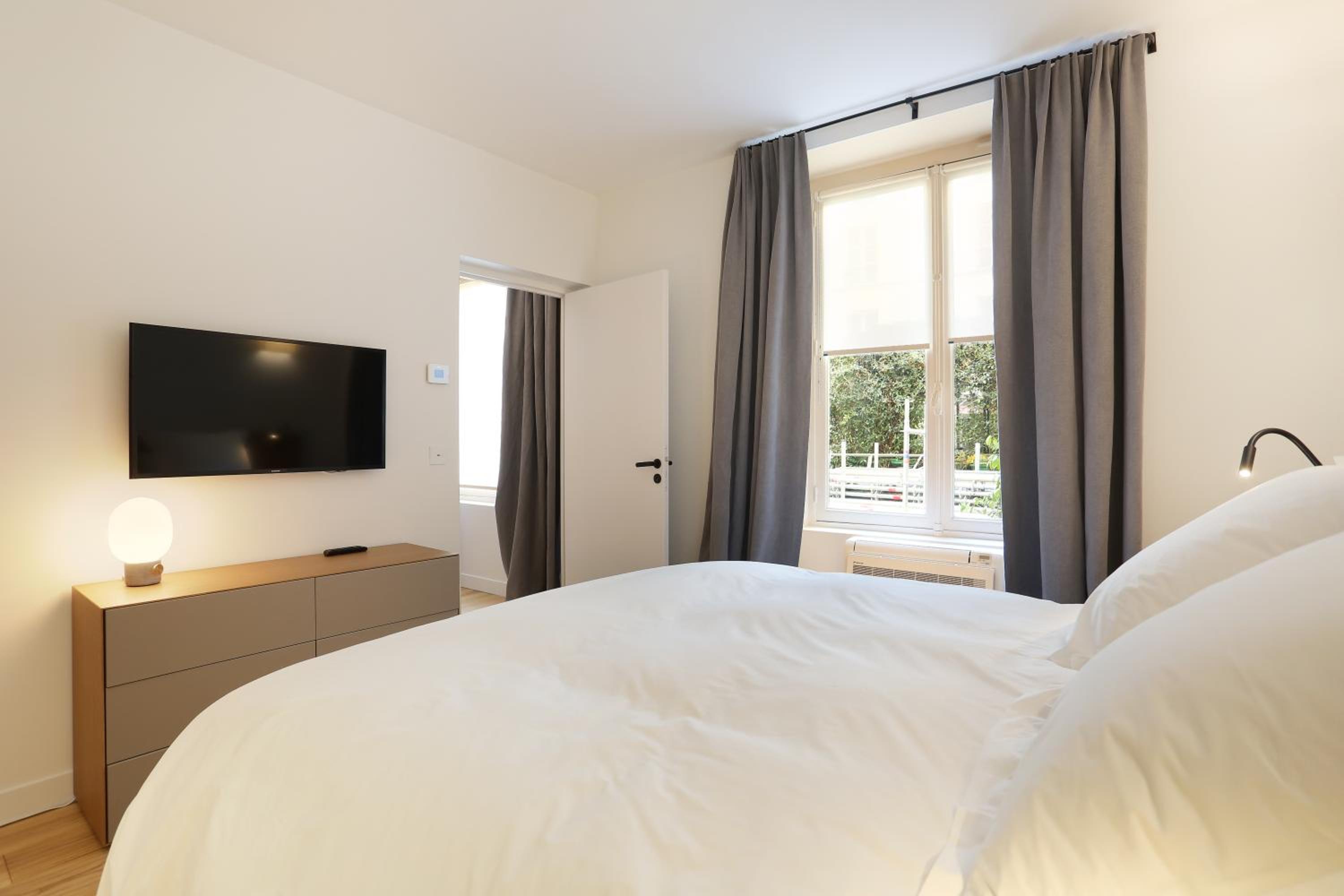 Pick A Flat's Apartment in Saint Germain - Rue Corneille