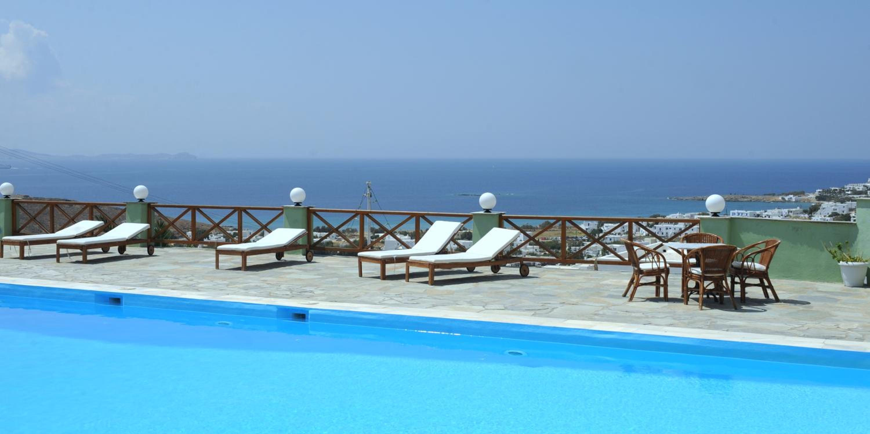 Hotel Carlo Bungalows - Image 1