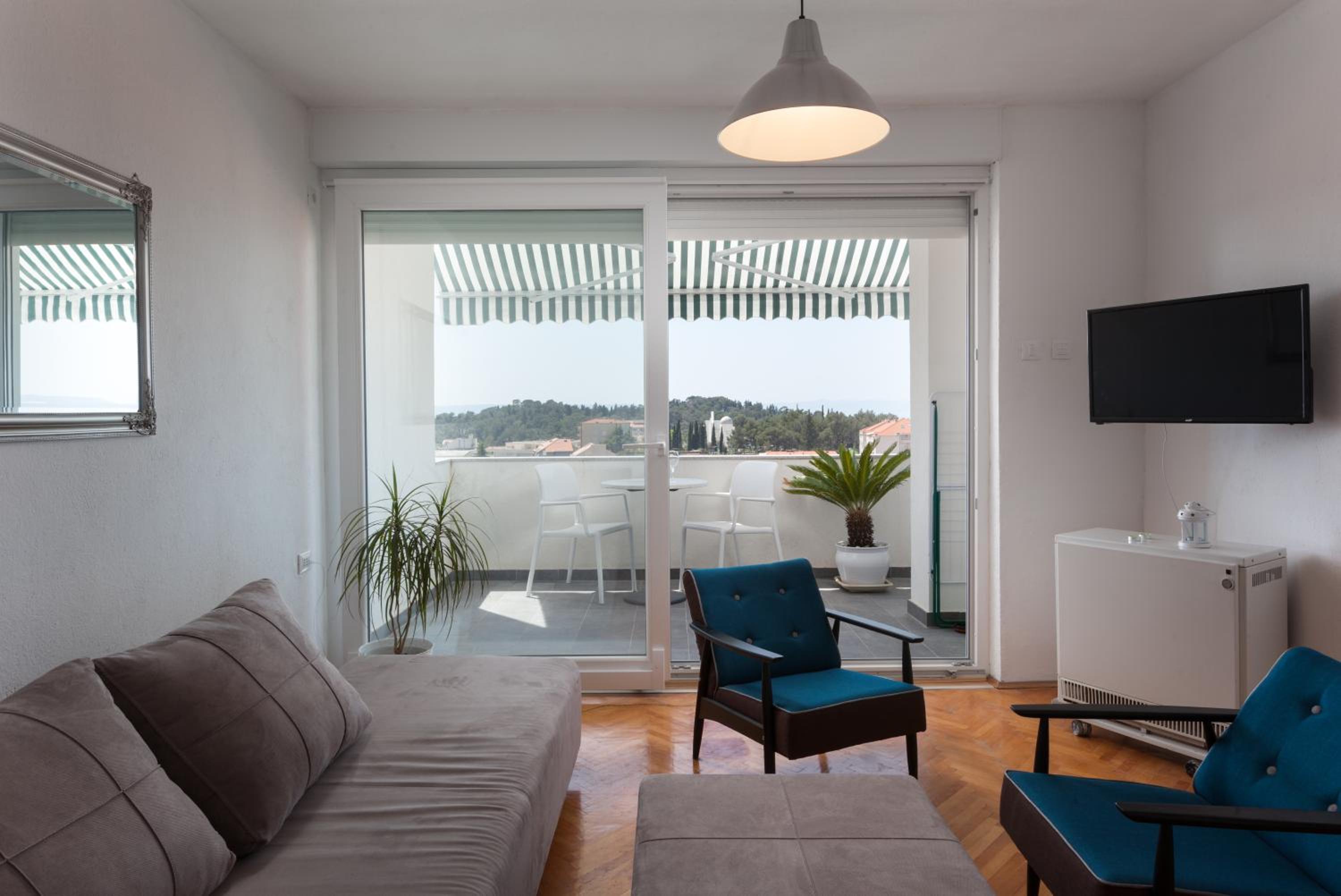 Apartment Zara view 3