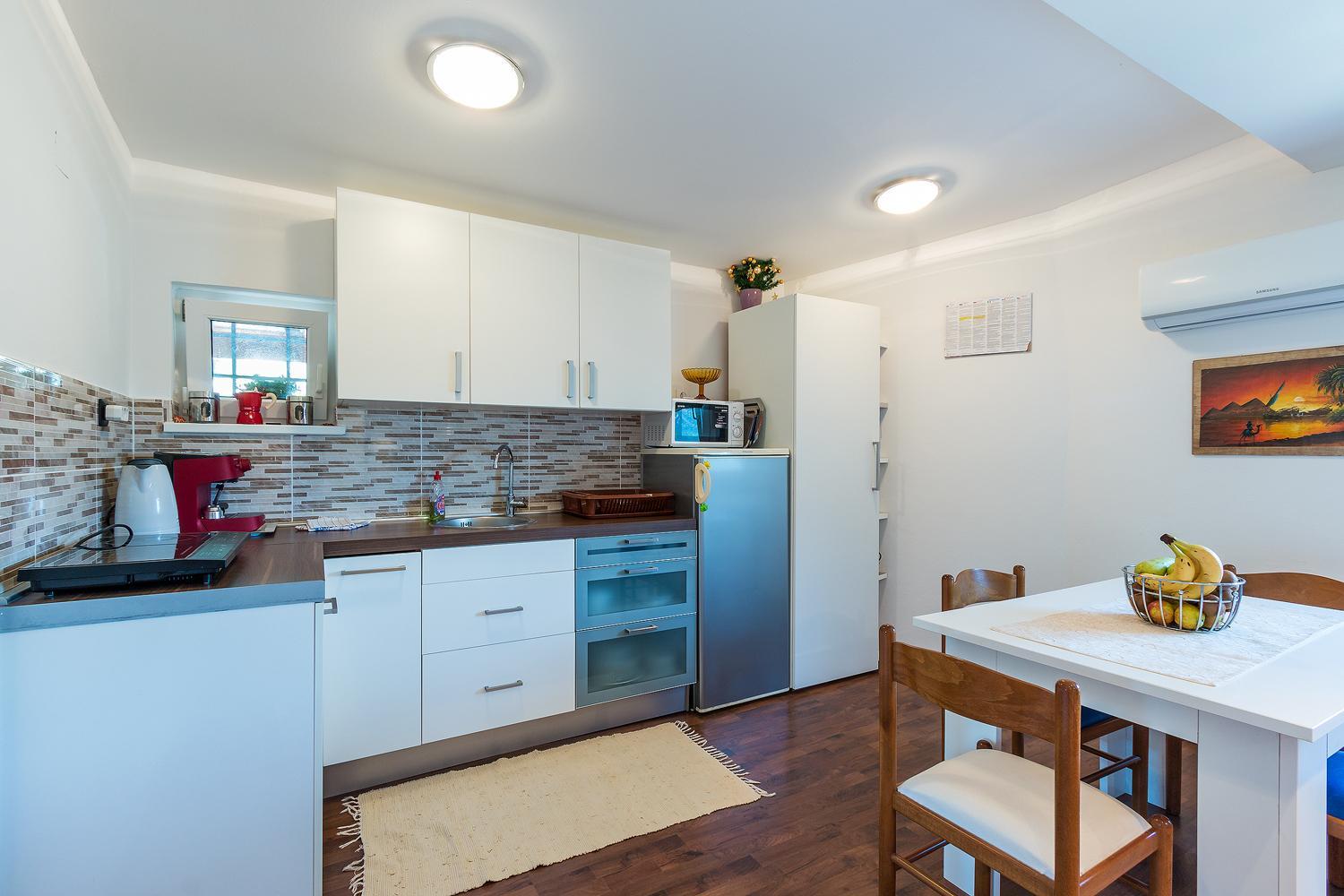 Apartments Salak