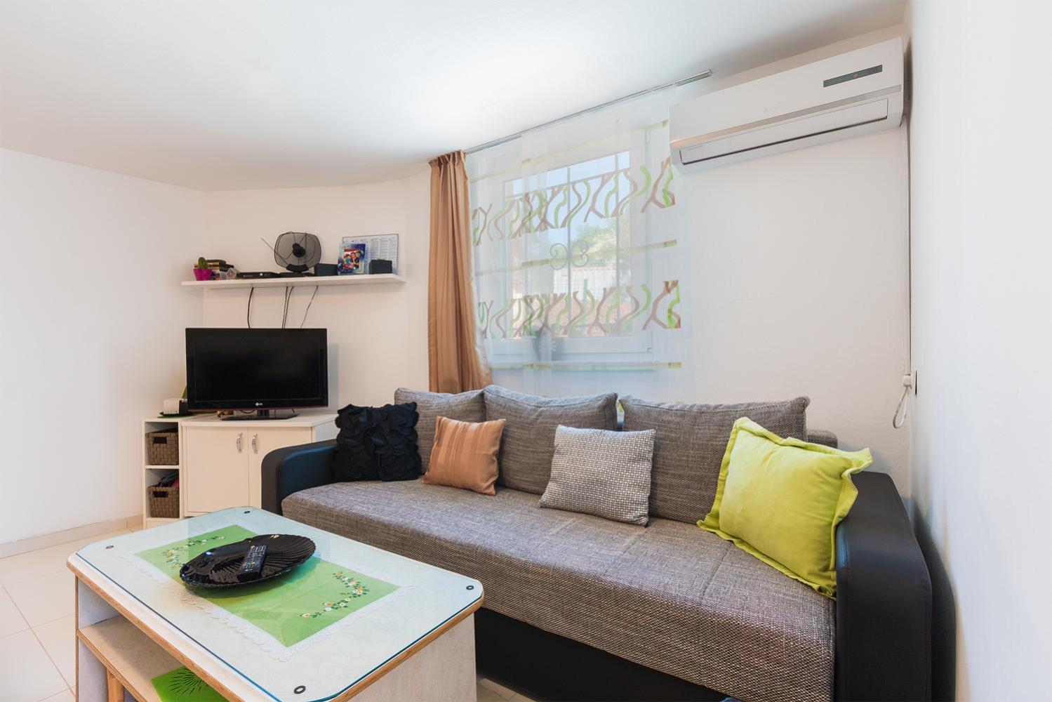 Apartments Salak