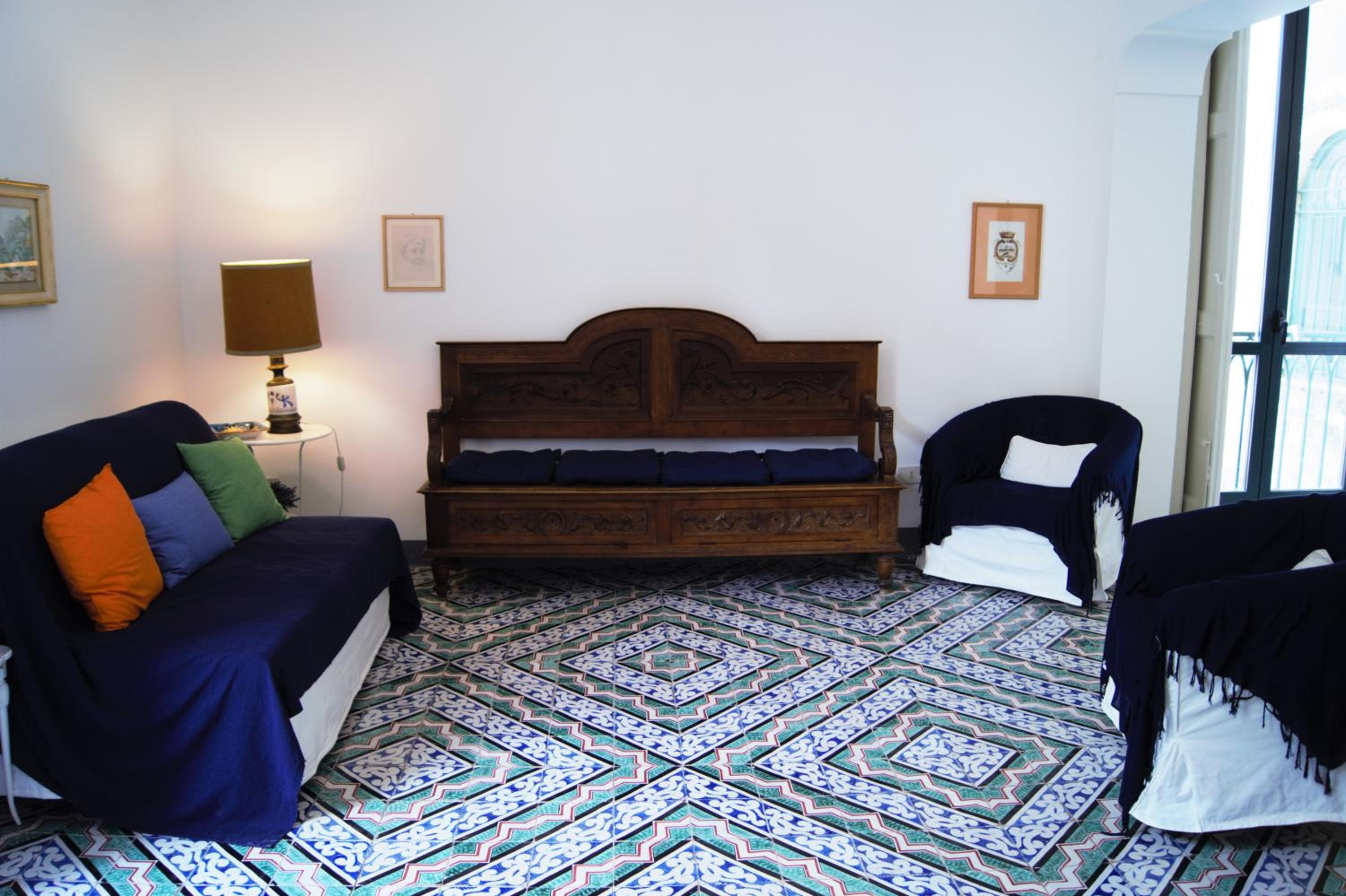 Photo 12