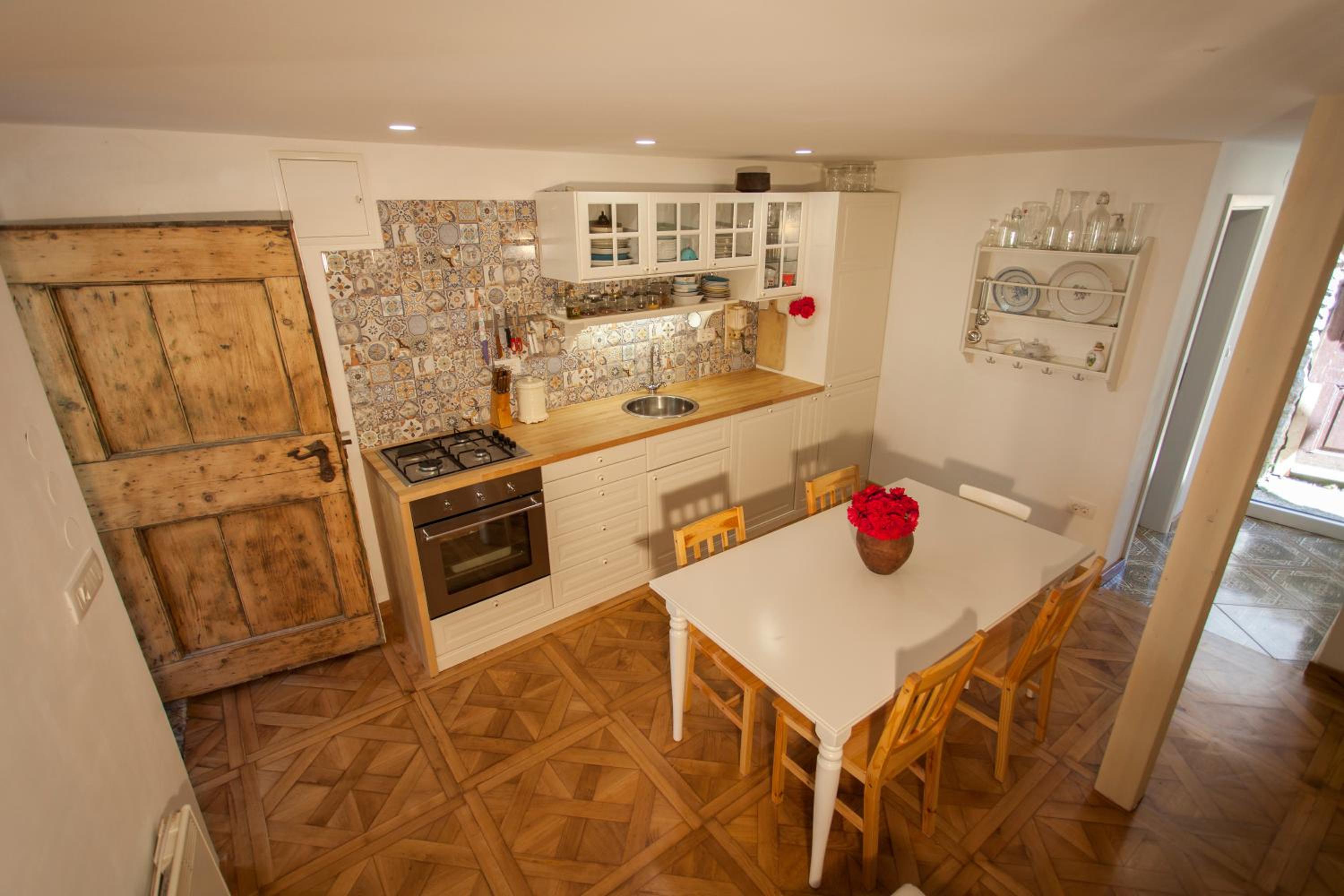 Barbarossa House with parking view 3